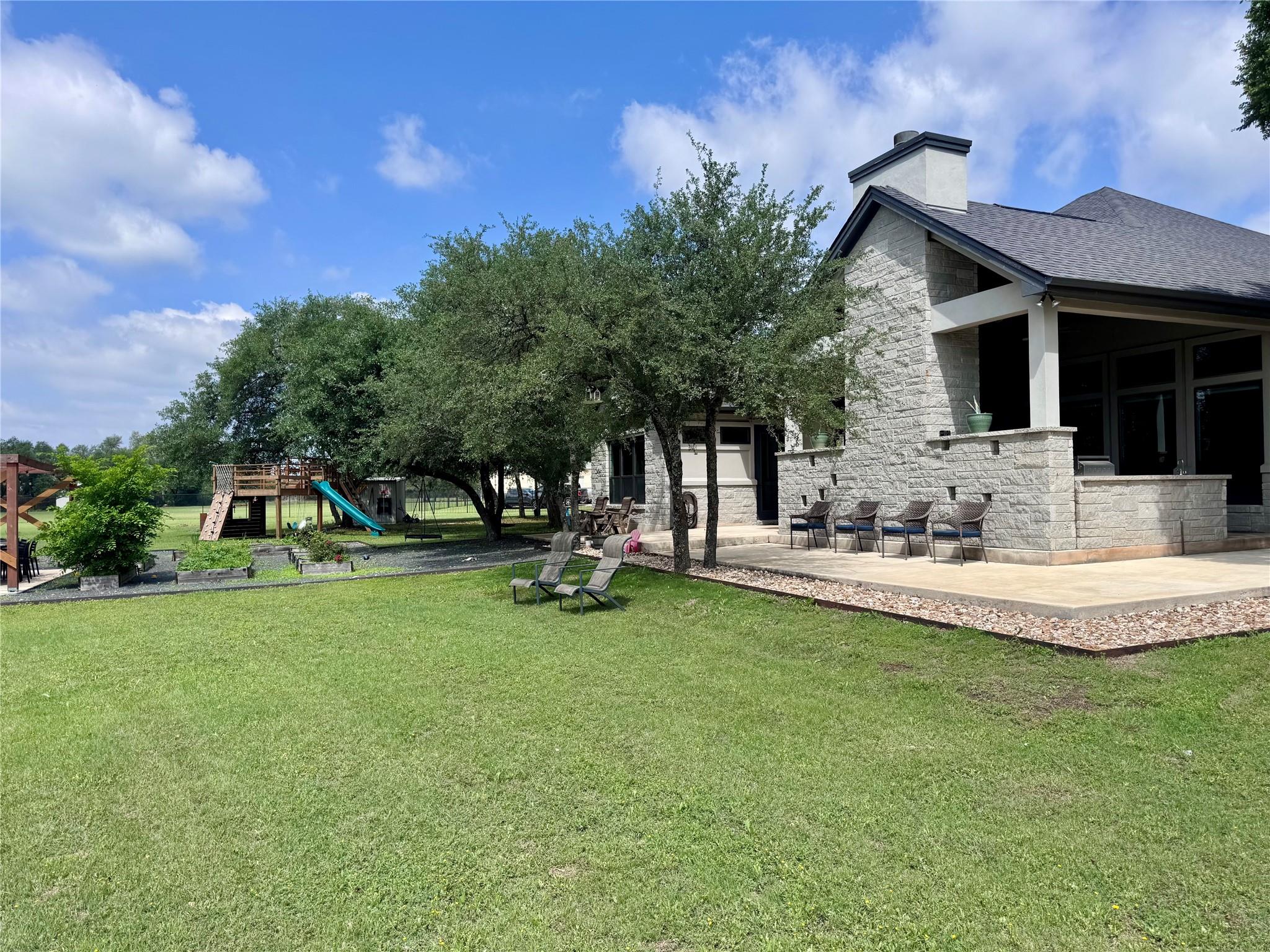 209 Oak Hill Dr, Liberty Hill, TX 78642