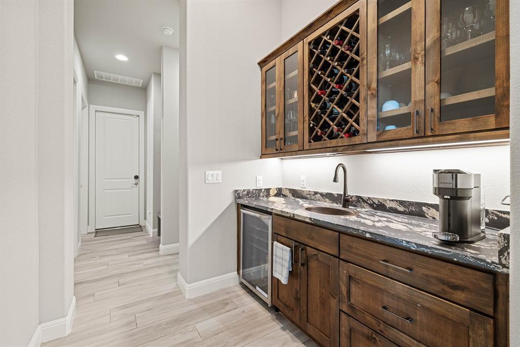 209 Oak Hill Dr, Liberty Hill, TX 78642