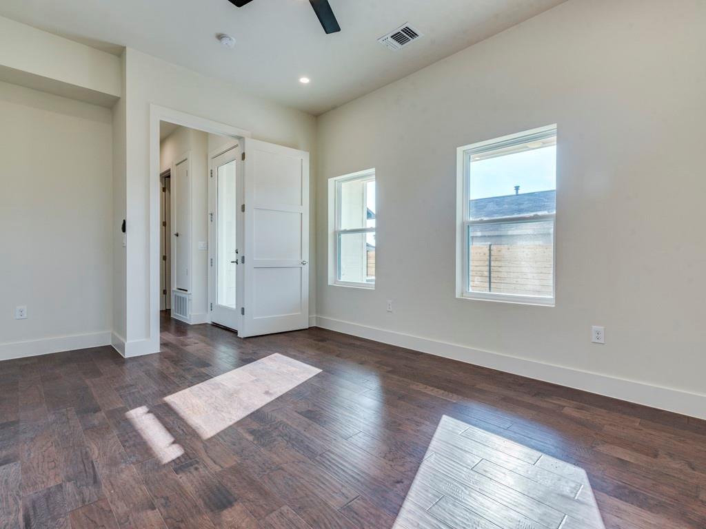 6412 Carson Rdg # B, Austin, TX 78741