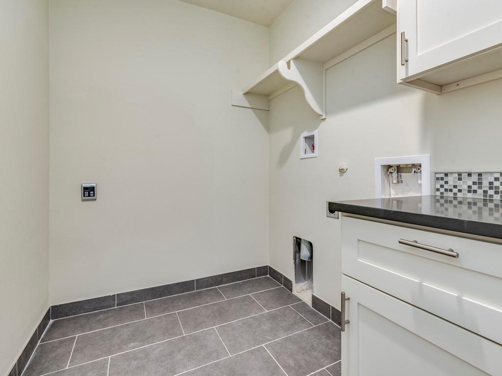 6412 Carson Rdg # B, Austin, TX 78741