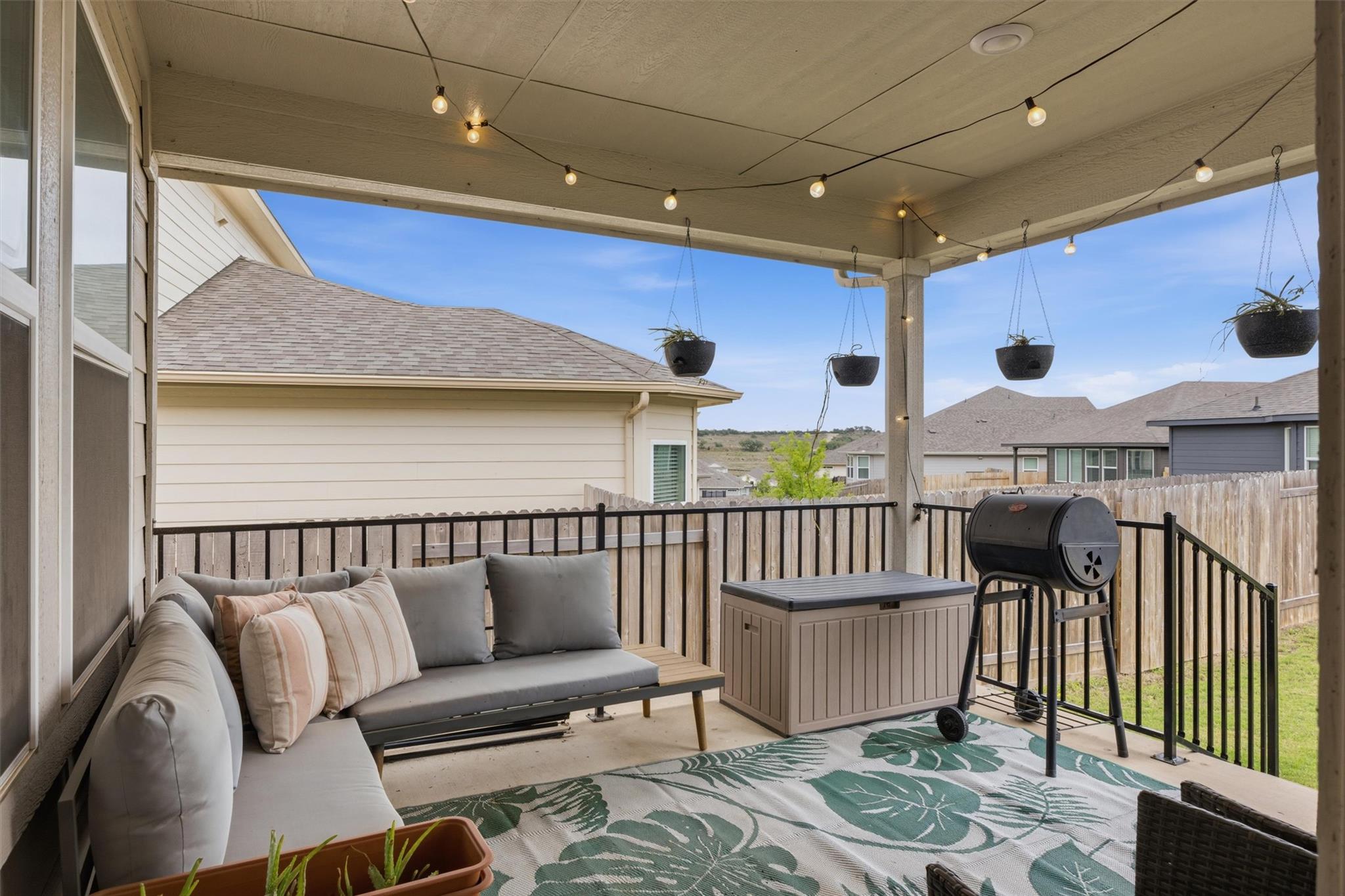 162 El Capitan Loop, Dripping Springs, TX 78620