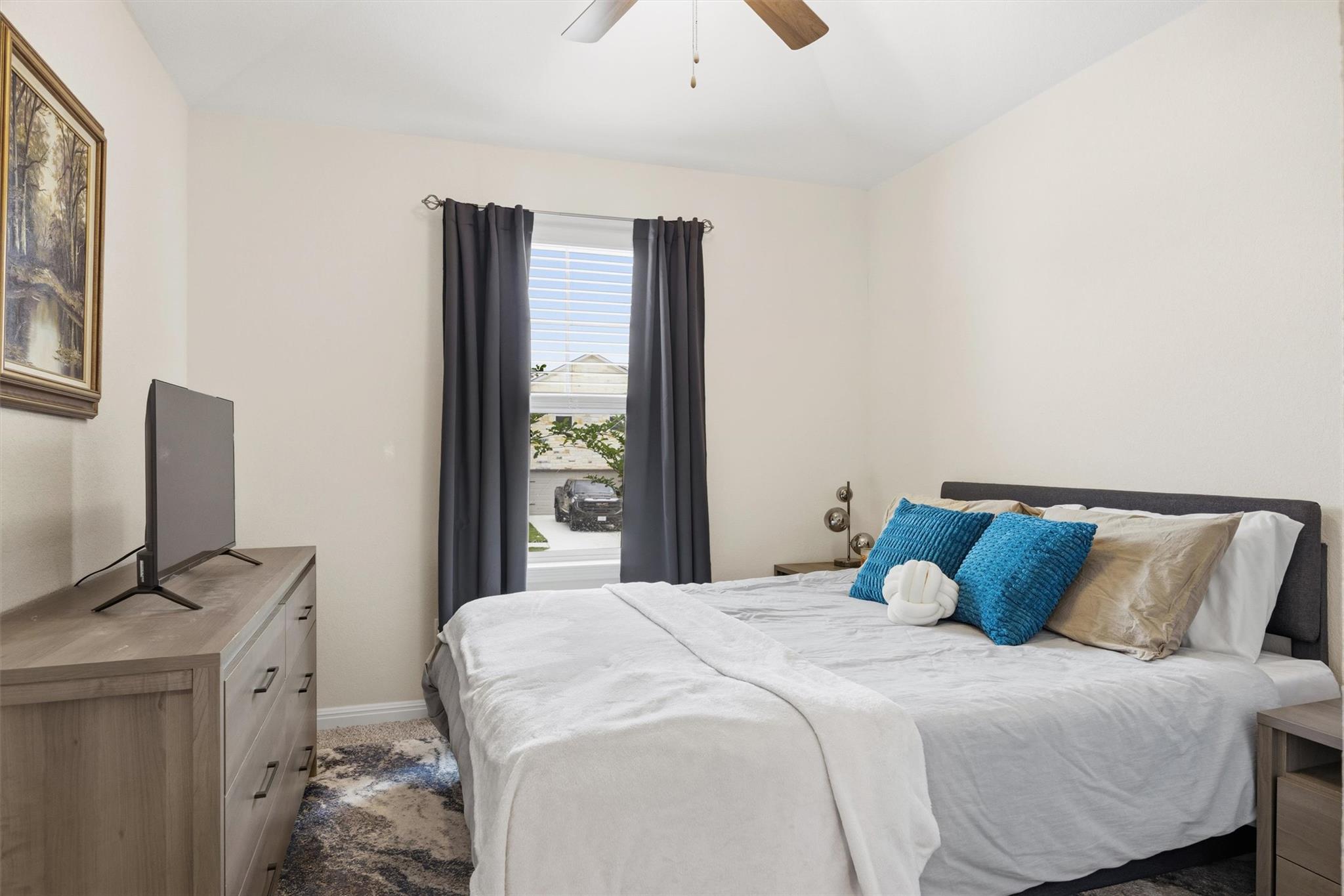 162 El Capitan Loop, Dripping Springs, TX 78620