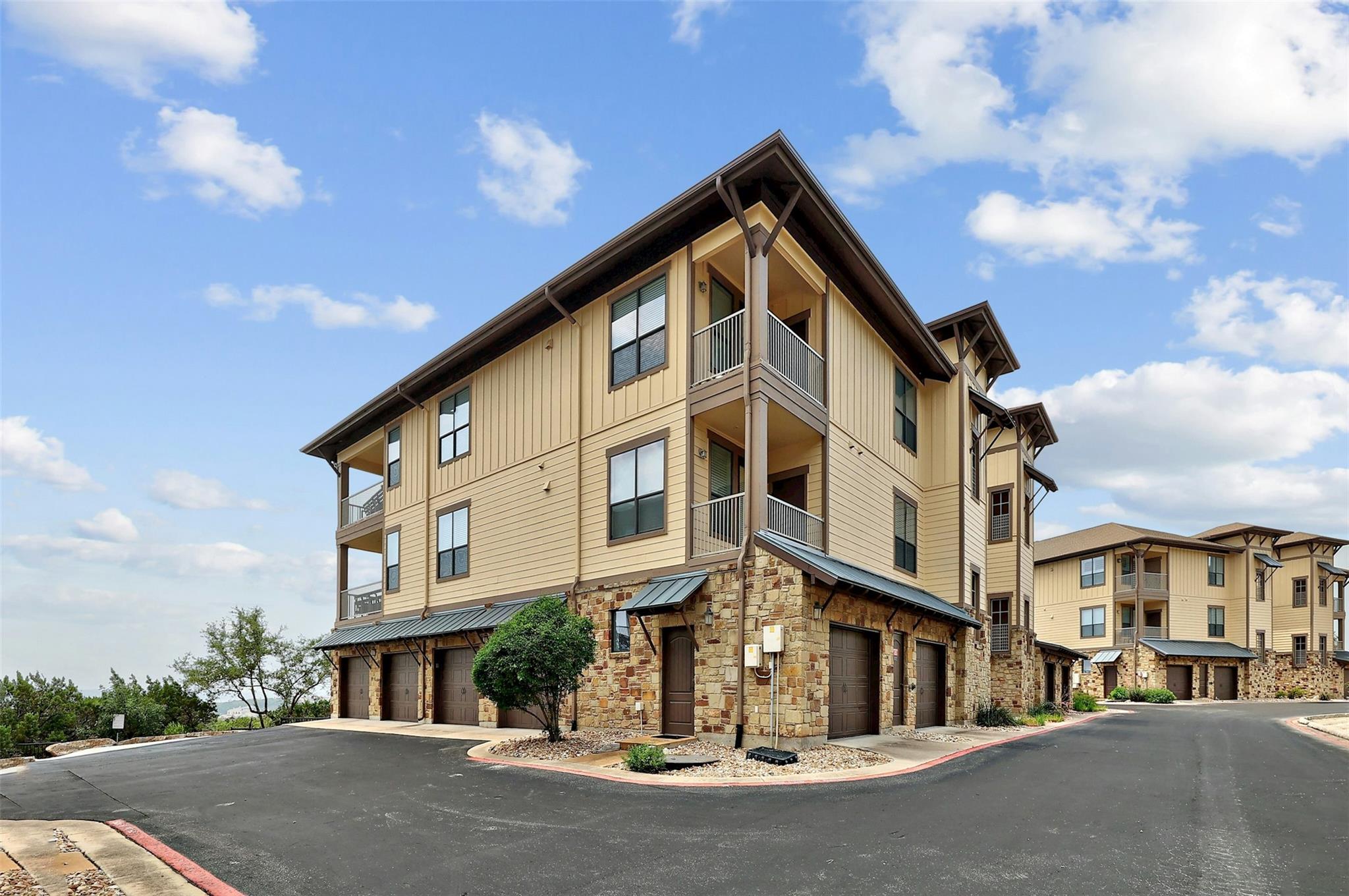 17720 Maritime Point Dr # 101, Jonestown, TX 78645