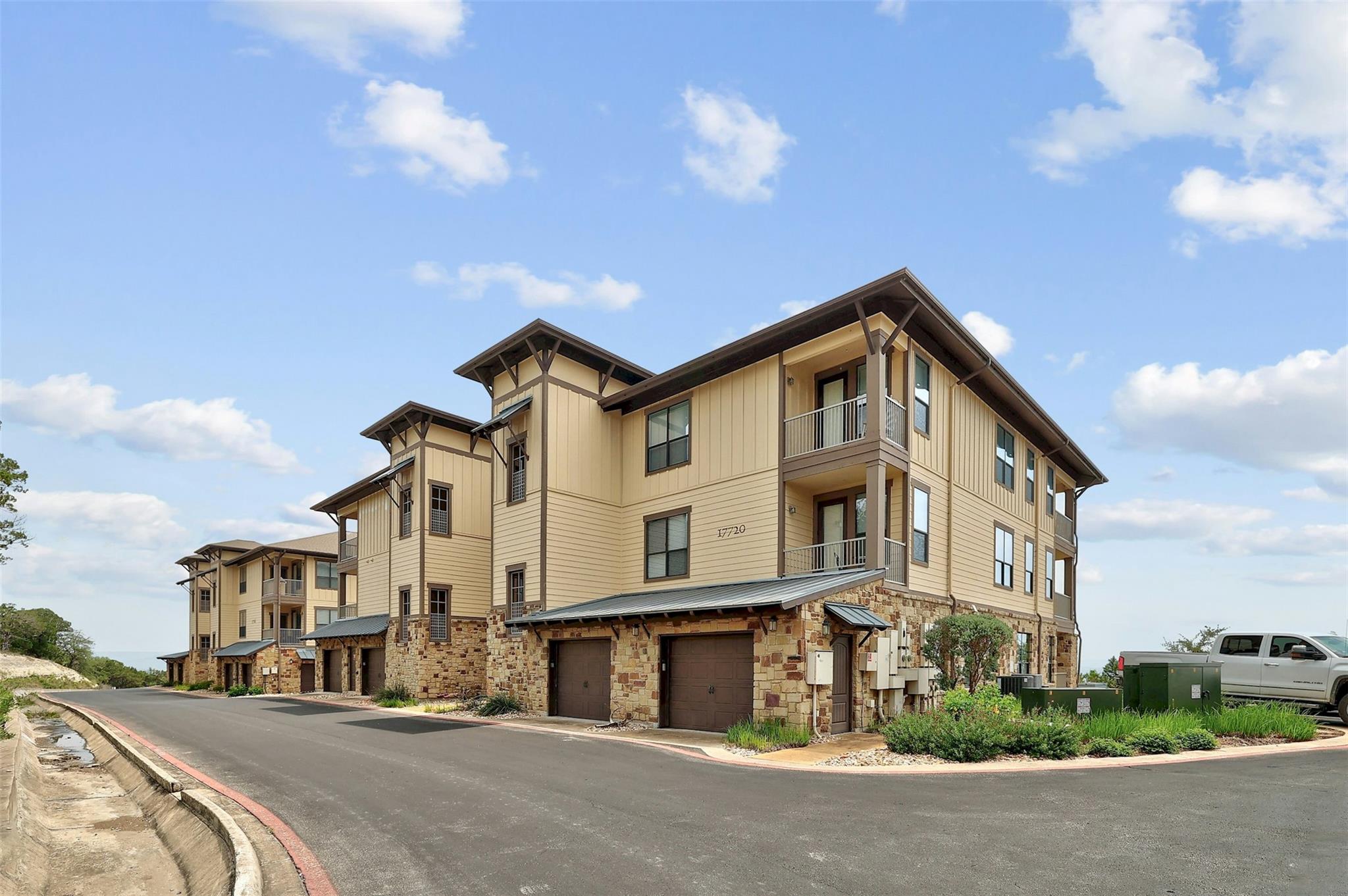 17720 Maritime Point Dr # 101, Jonestown, TX 78645