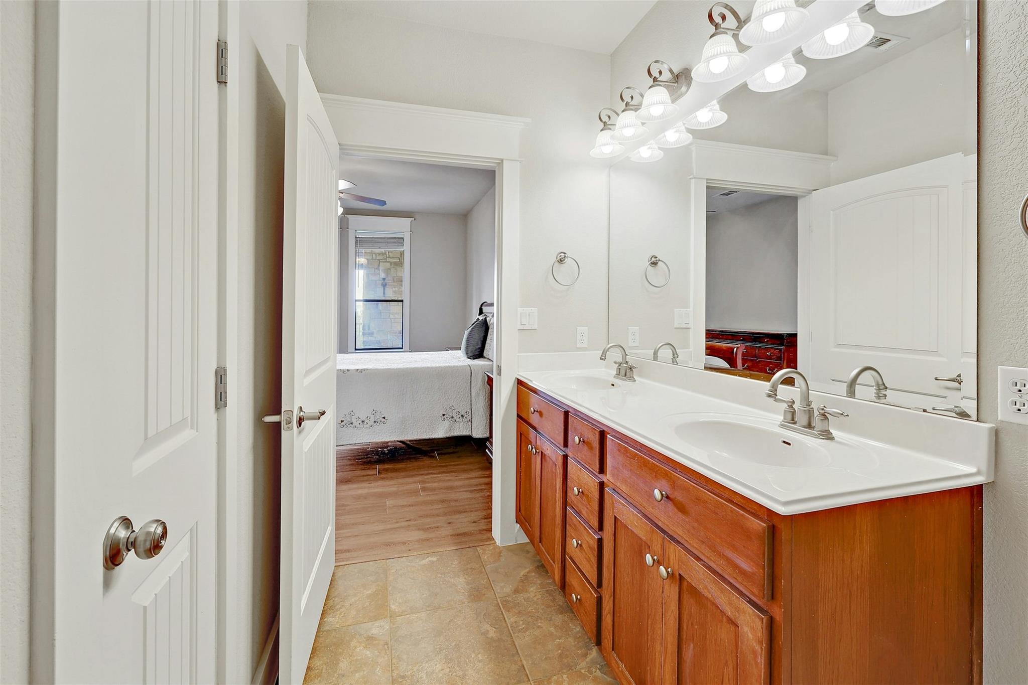 17720 Maritime Point Dr # 101, Jonestown, TX 78645