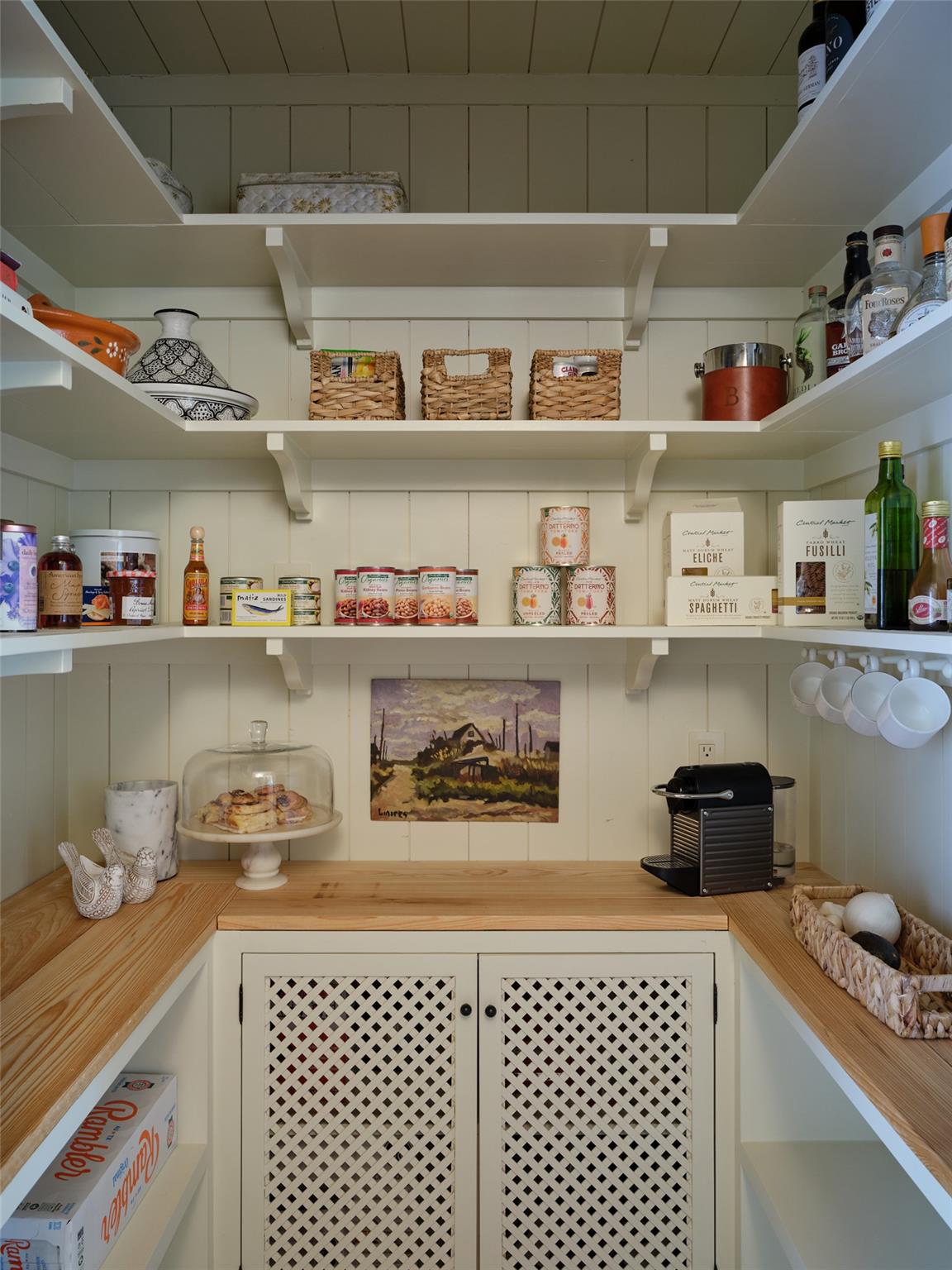 1934 N Walnut Springs Rd, Johnson City, TX 78636