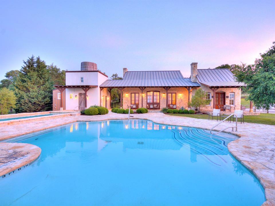 1934 N Walnut Springs Rd, Johnson City, TX 78636