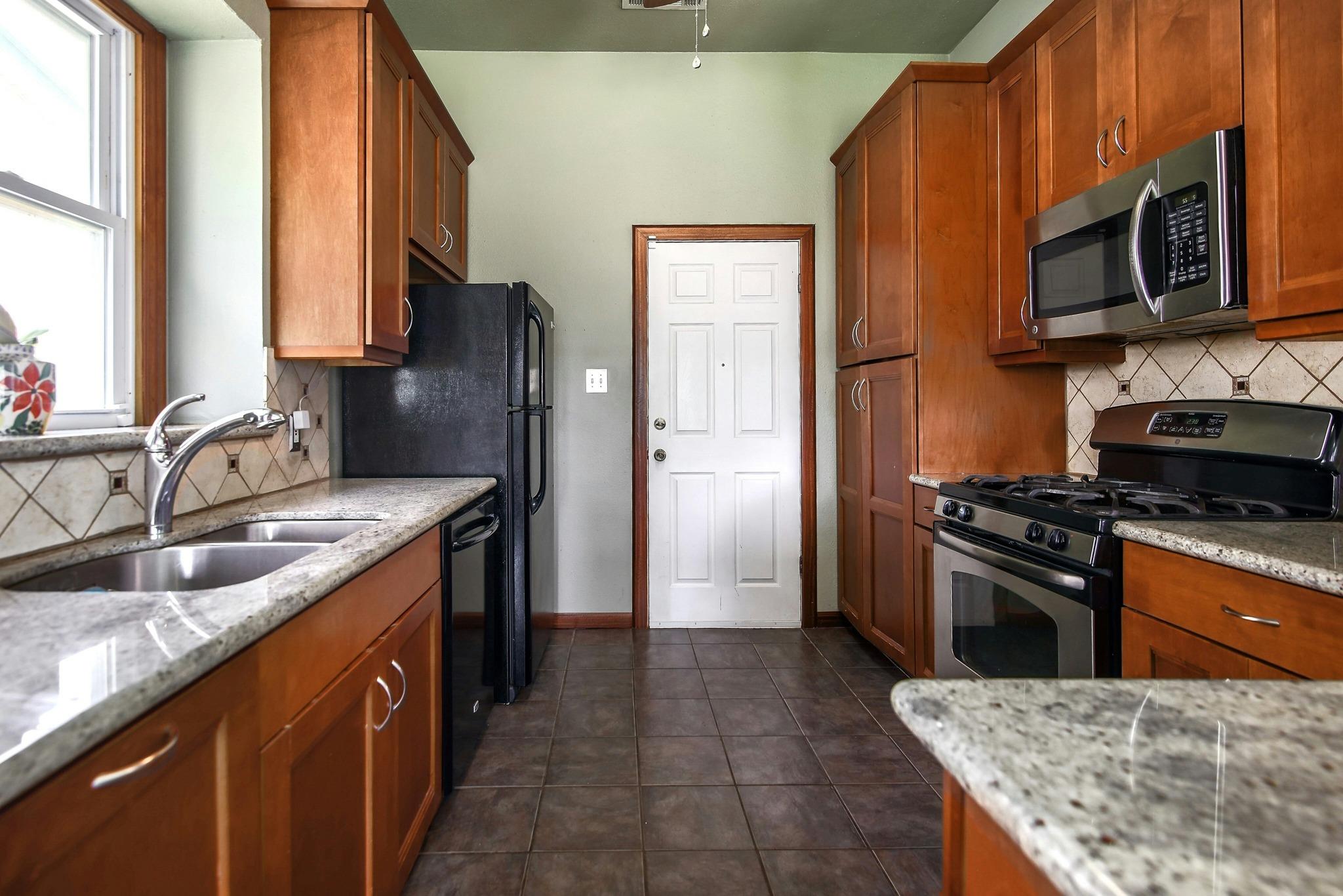 709 Sapling Cv, Cedar Park, TX 78613
