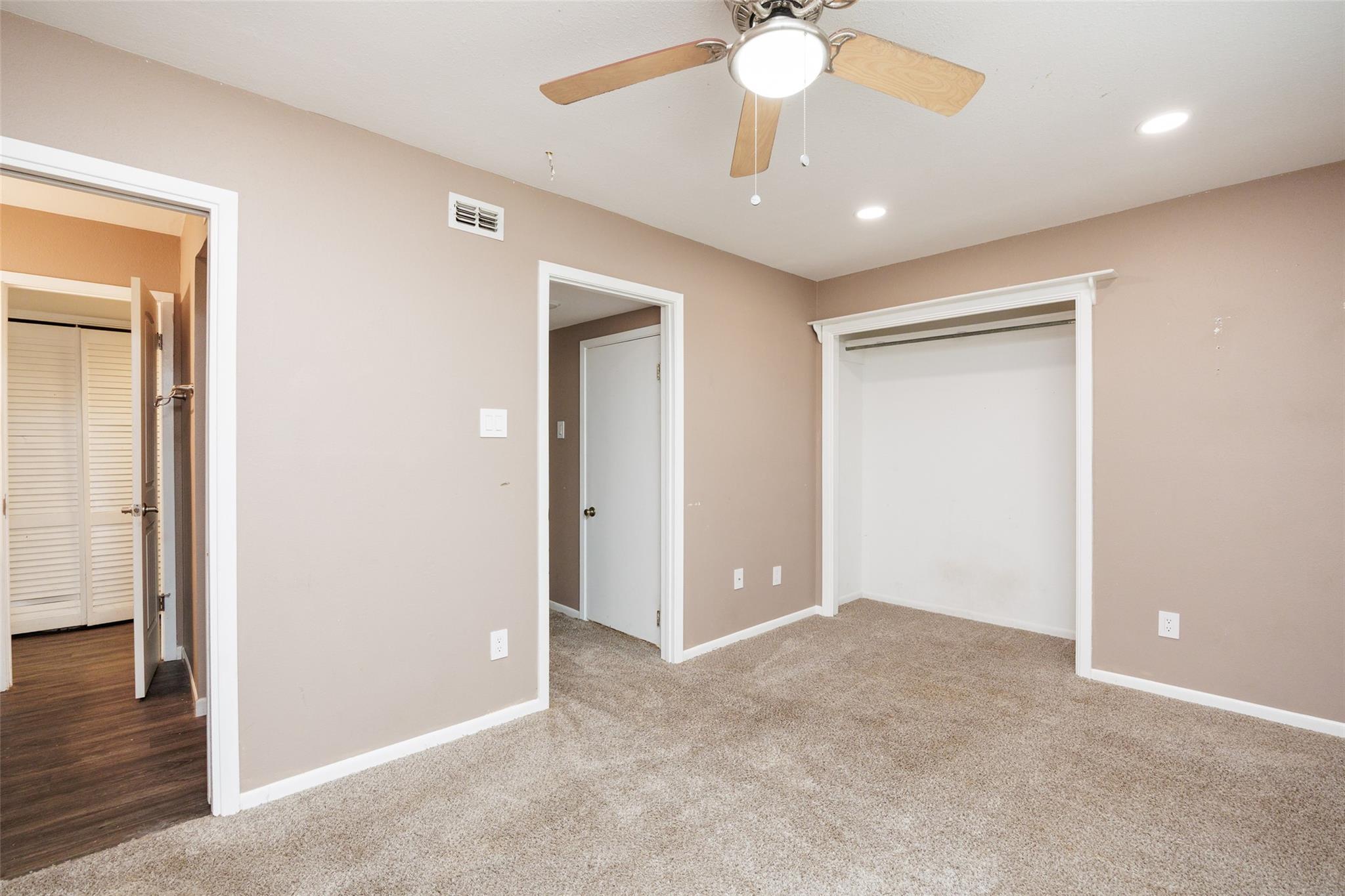 320 Long Pointe Dr, Portland, TX 78374
