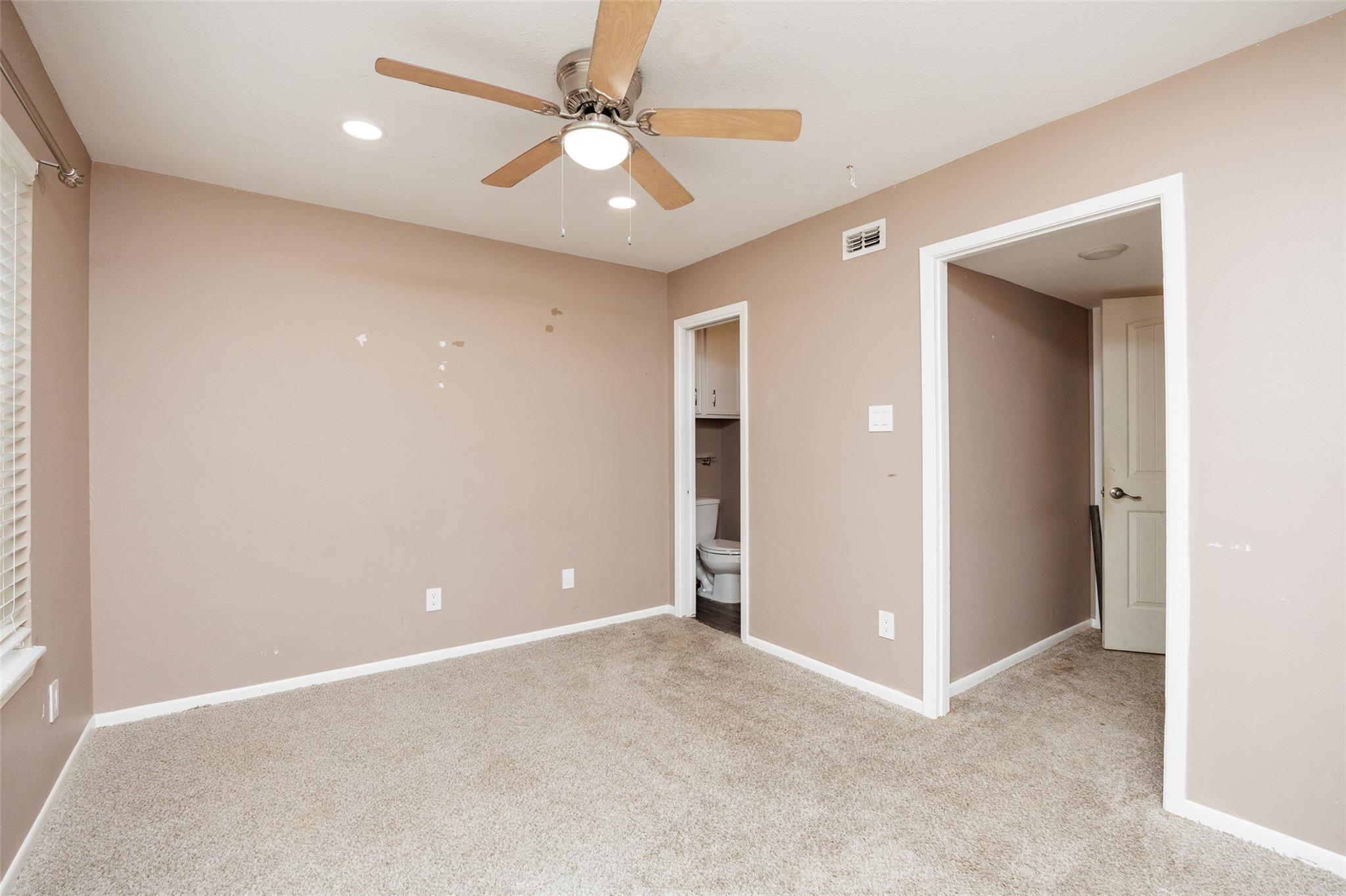 320 Long Pointe Dr, Portland, TX 78374