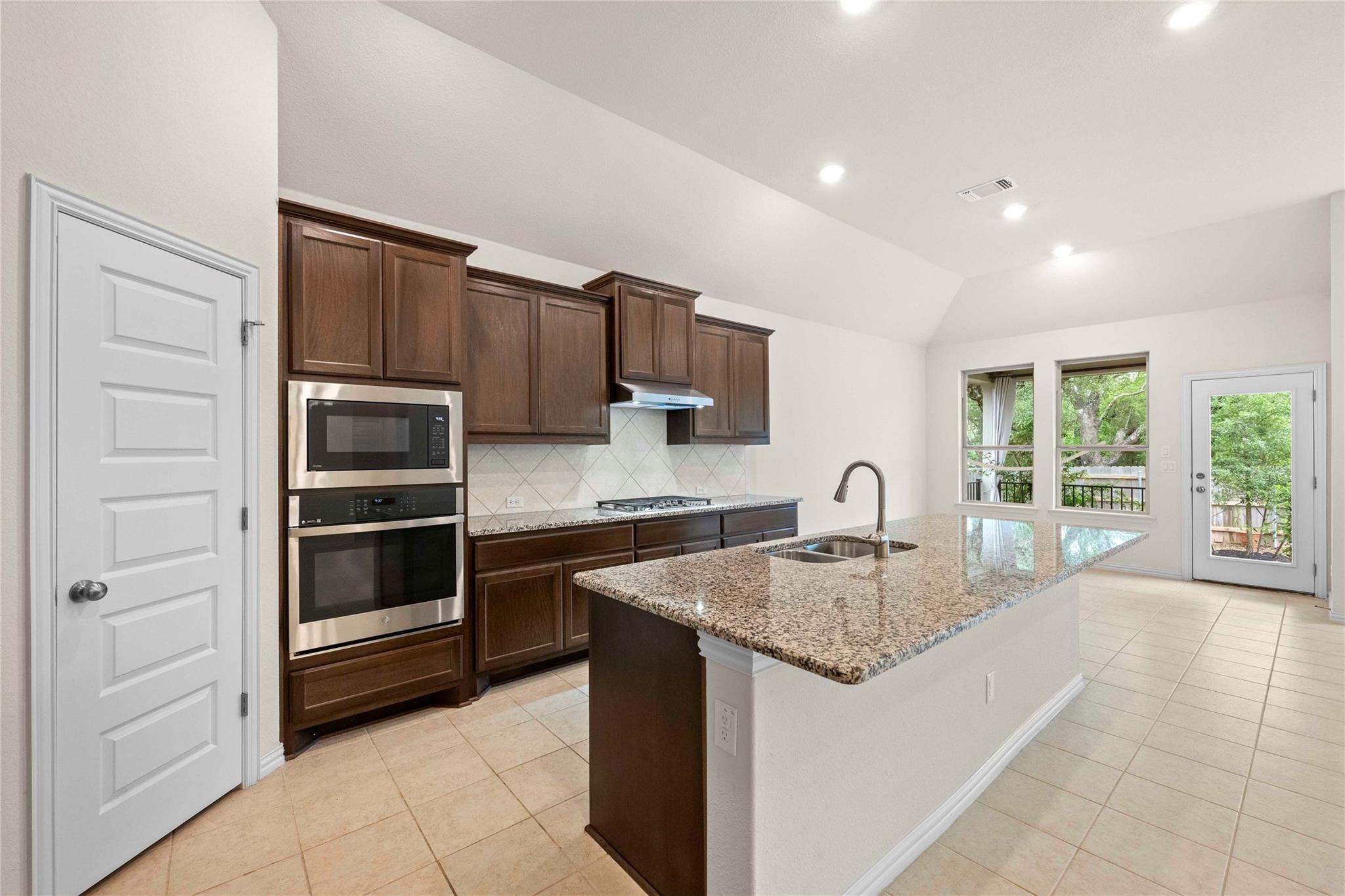 182 Palmillas Dr, Dripping Springs, TX 78620