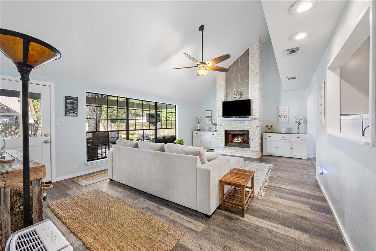 304 Sycamore Dr, Cedar Park, TX 78613
