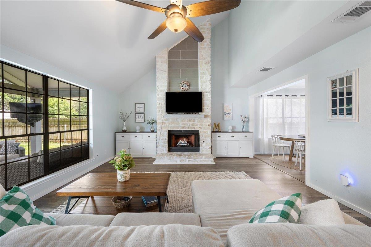 304 Sycamore Dr, Cedar Park, TX 78613