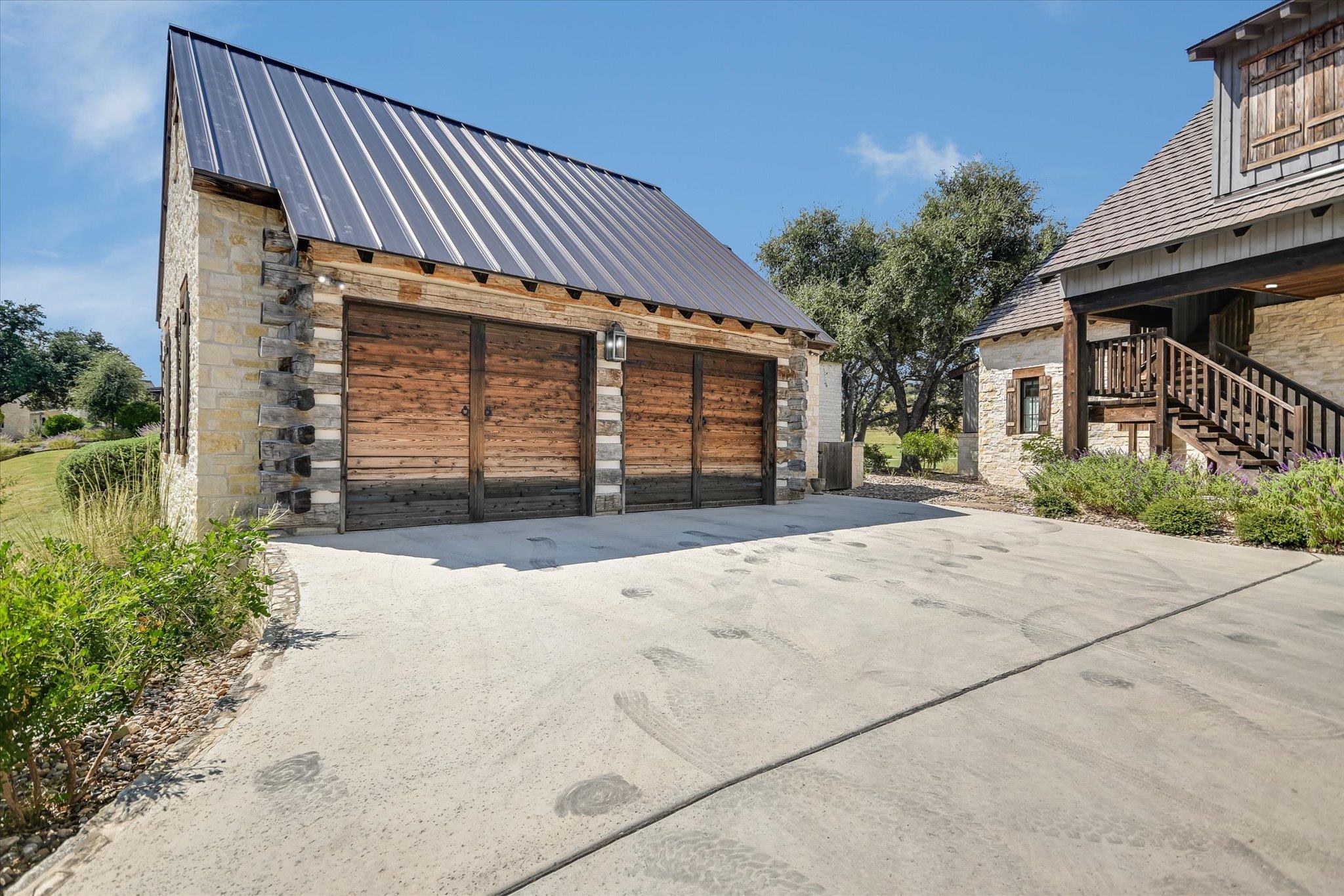 175 Putting Park Dr, Fredericksburg, TX 78624