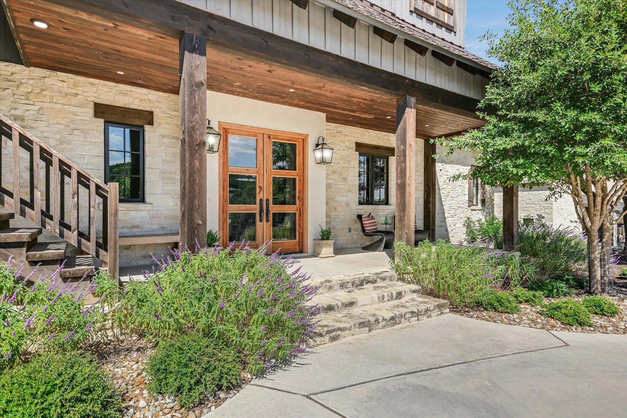 175 Putting Park Dr, Fredericksburg, TX 78624