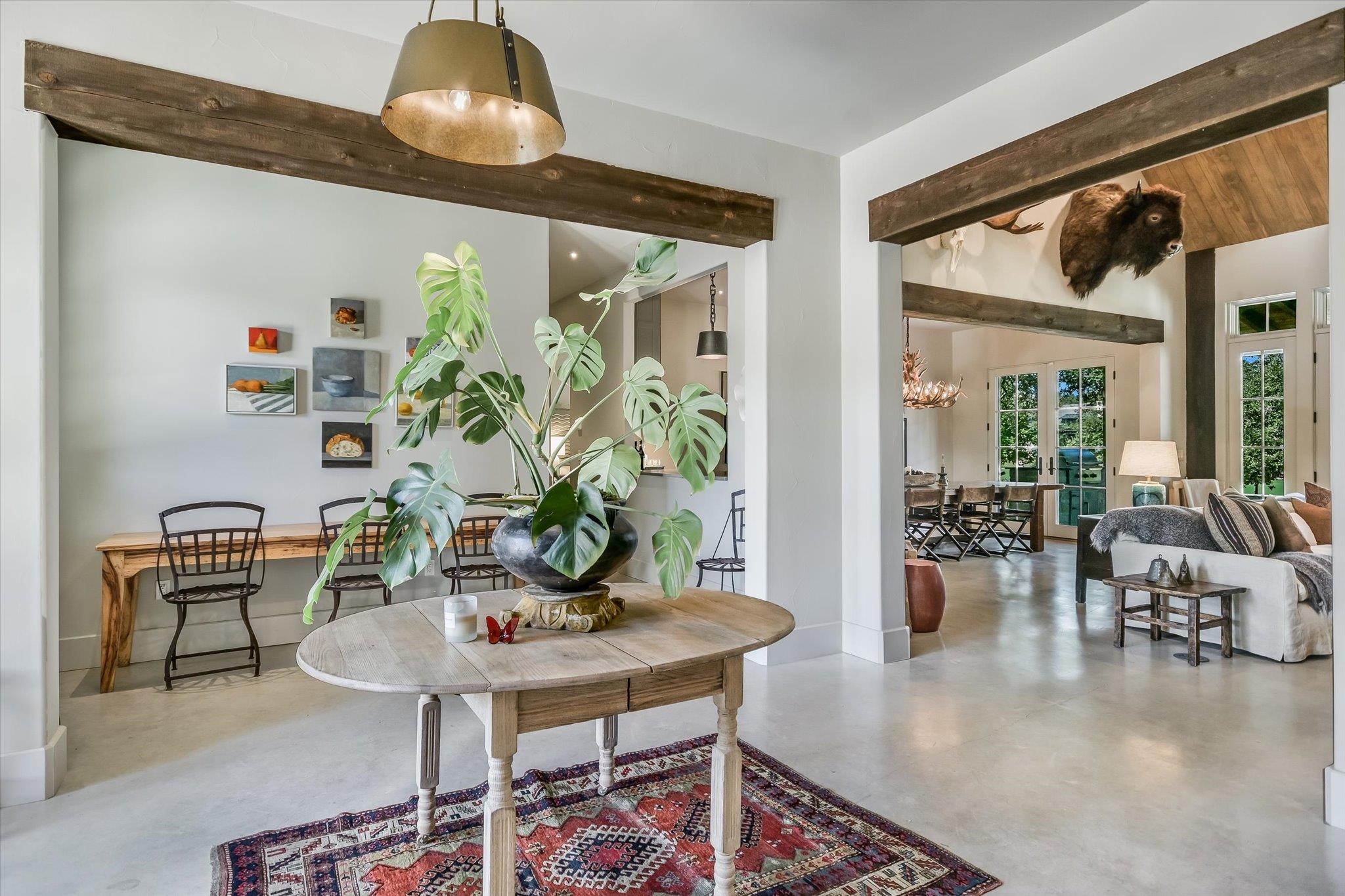 175 Putting Park Dr, Fredericksburg, TX 78624