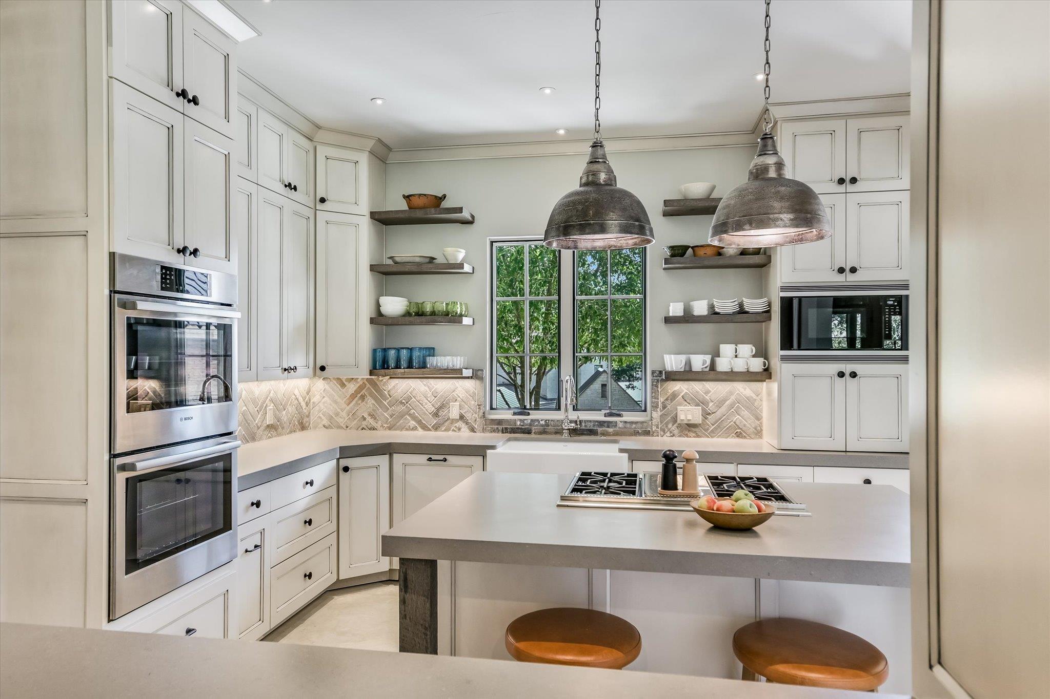 175 Putting Park Dr, Fredericksburg, TX 78624