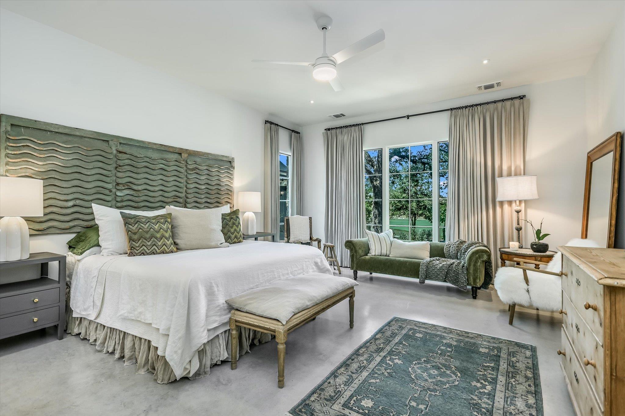 175 Putting Park Dr, Fredericksburg, TX 78624