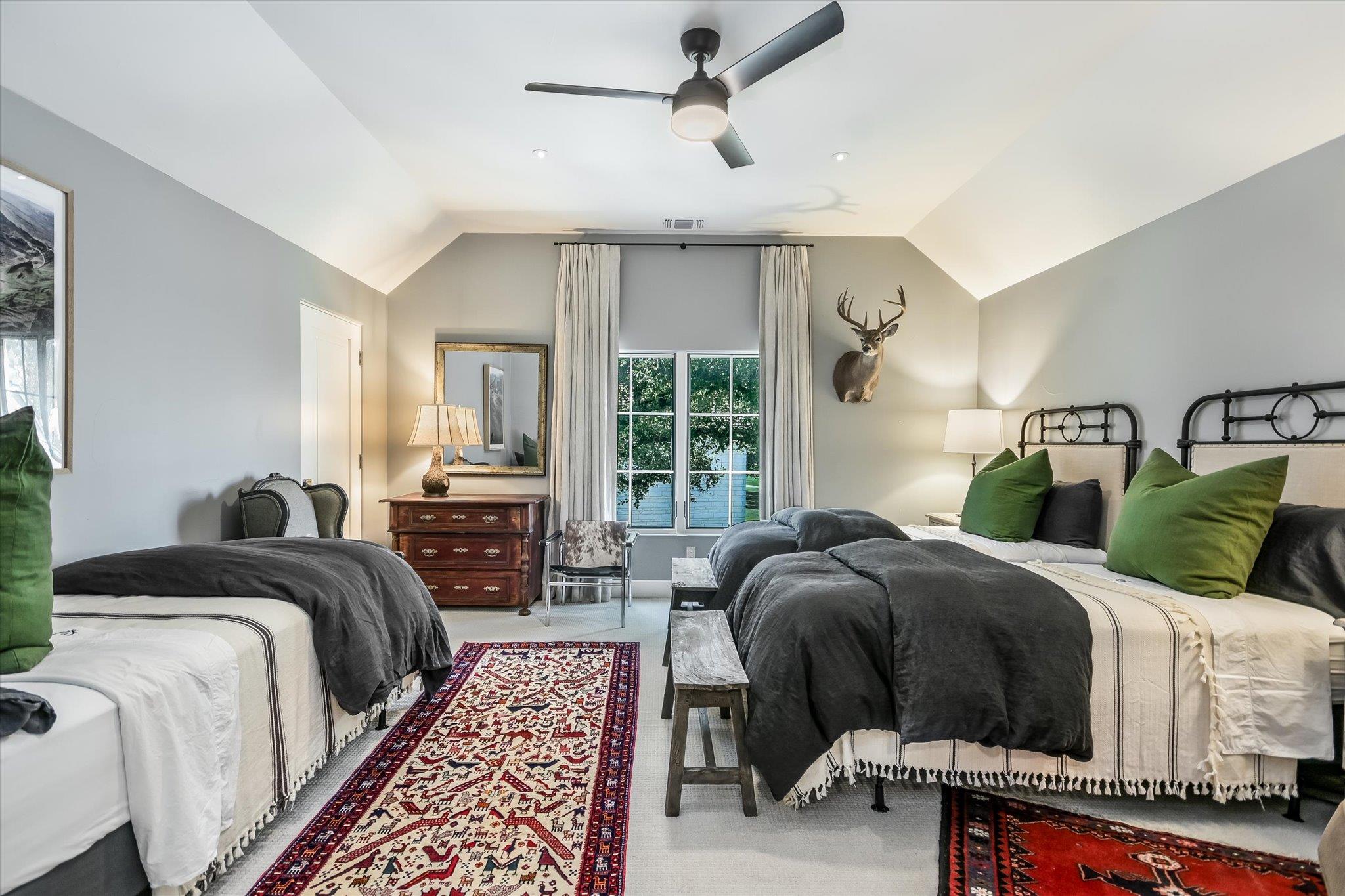 175 Putting Park Dr, Fredericksburg, TX 78624