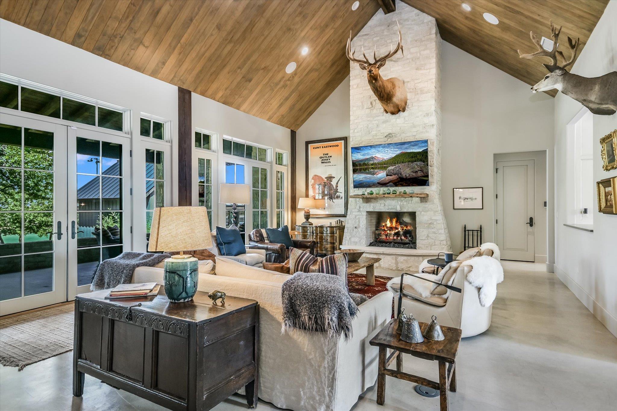 175 Putting Park Dr, Fredericksburg, TX 78624