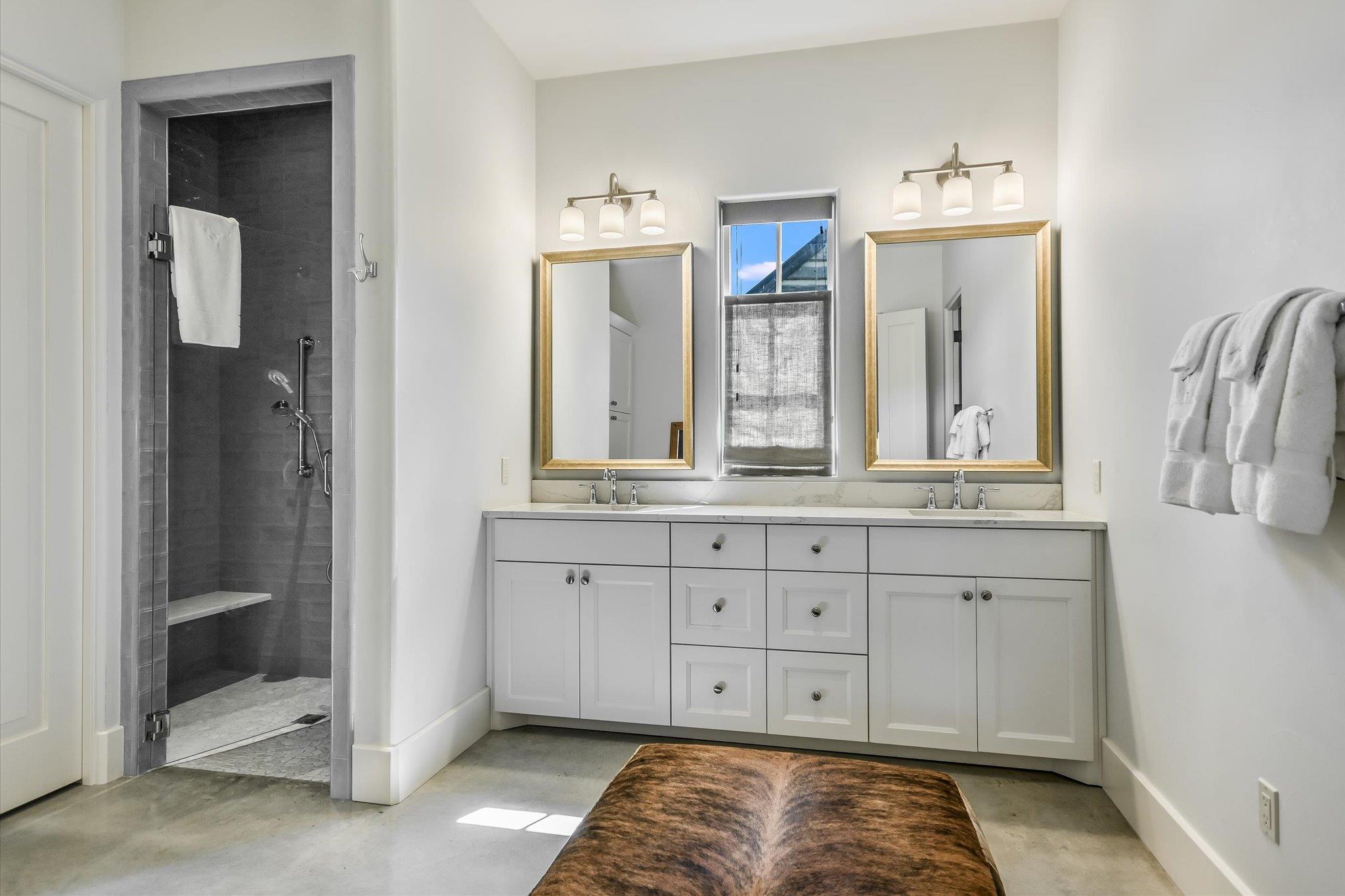 175 Putting Park Dr, Fredericksburg, TX 78624