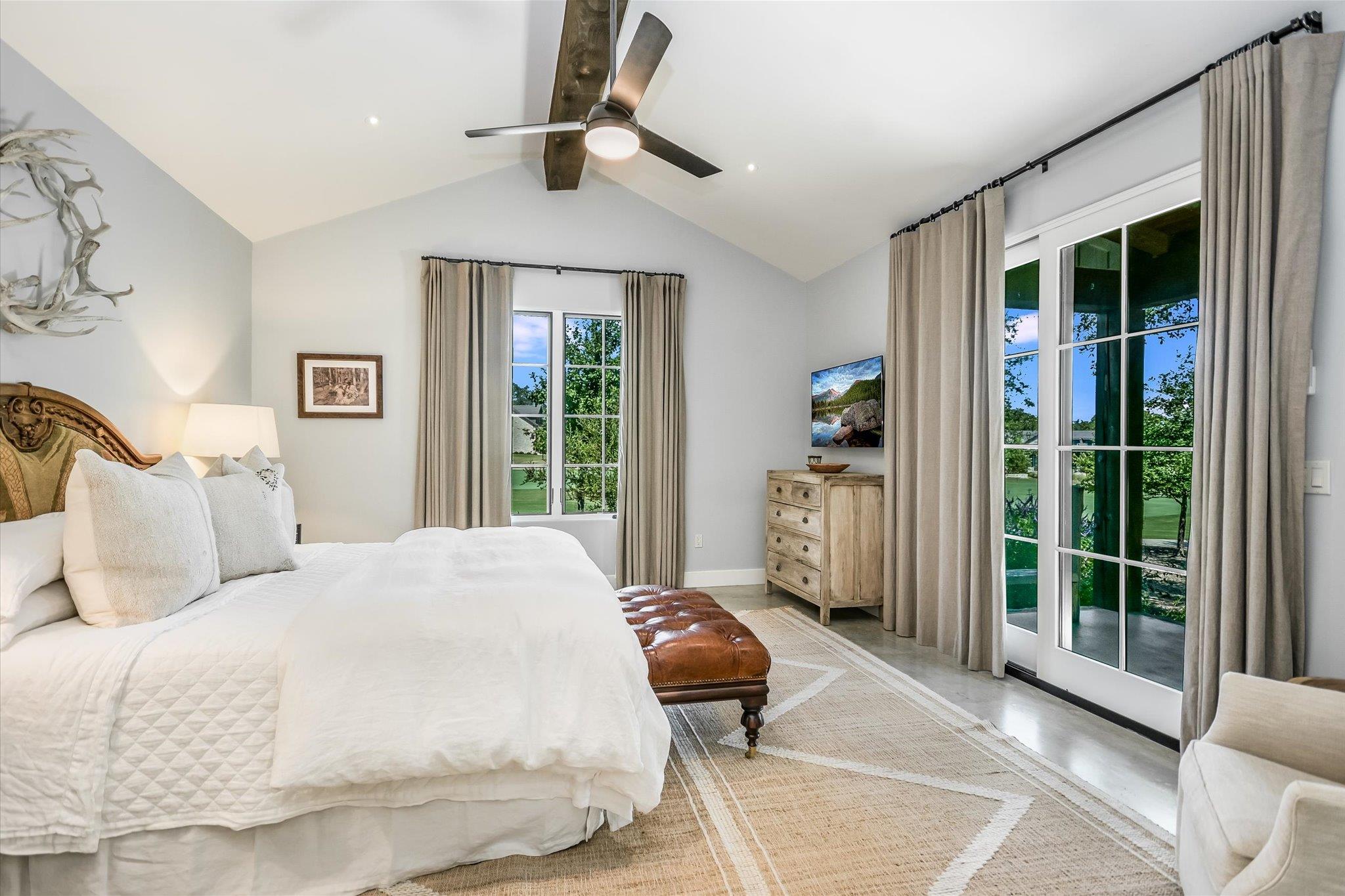 175 Putting Park Dr, Fredericksburg, TX 78624