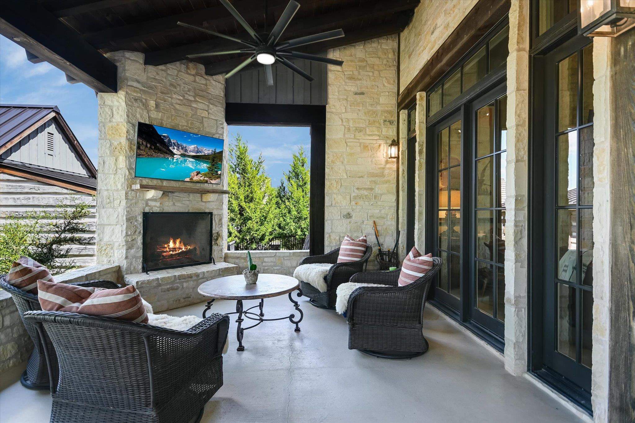 175 Putting Park Dr, Fredericksburg, TX 78624