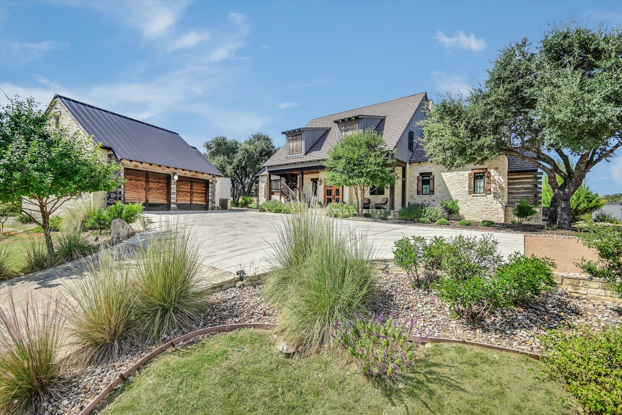 175 Putting Park Dr, Fredericksburg, TX 78624