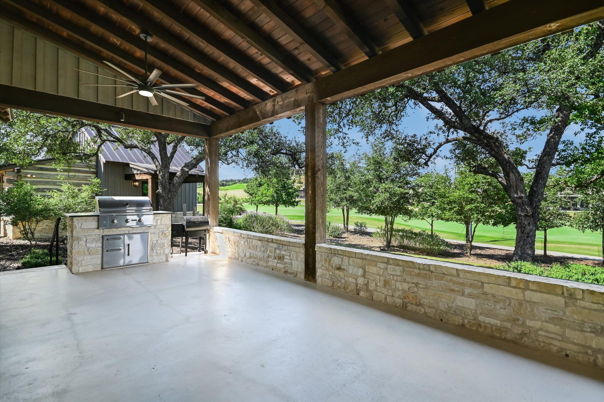 175 Putting Park Dr, Fredericksburg, TX 78624
