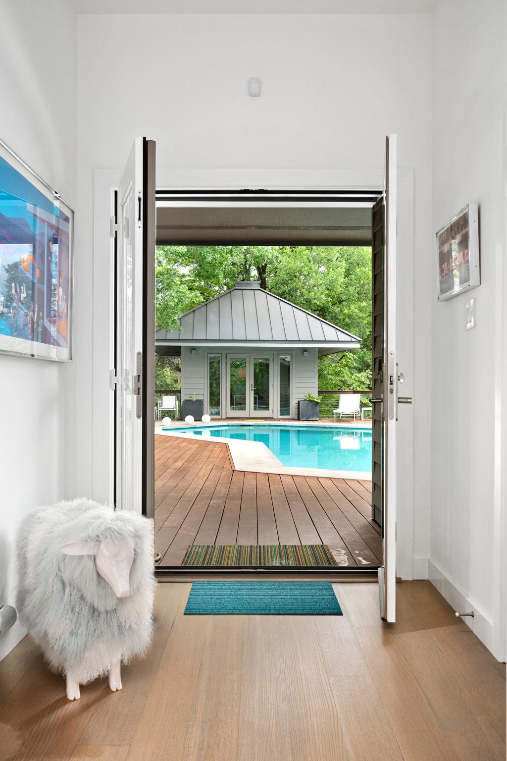 6 Las Brisas Dr, West Lake Hills, TX 78746