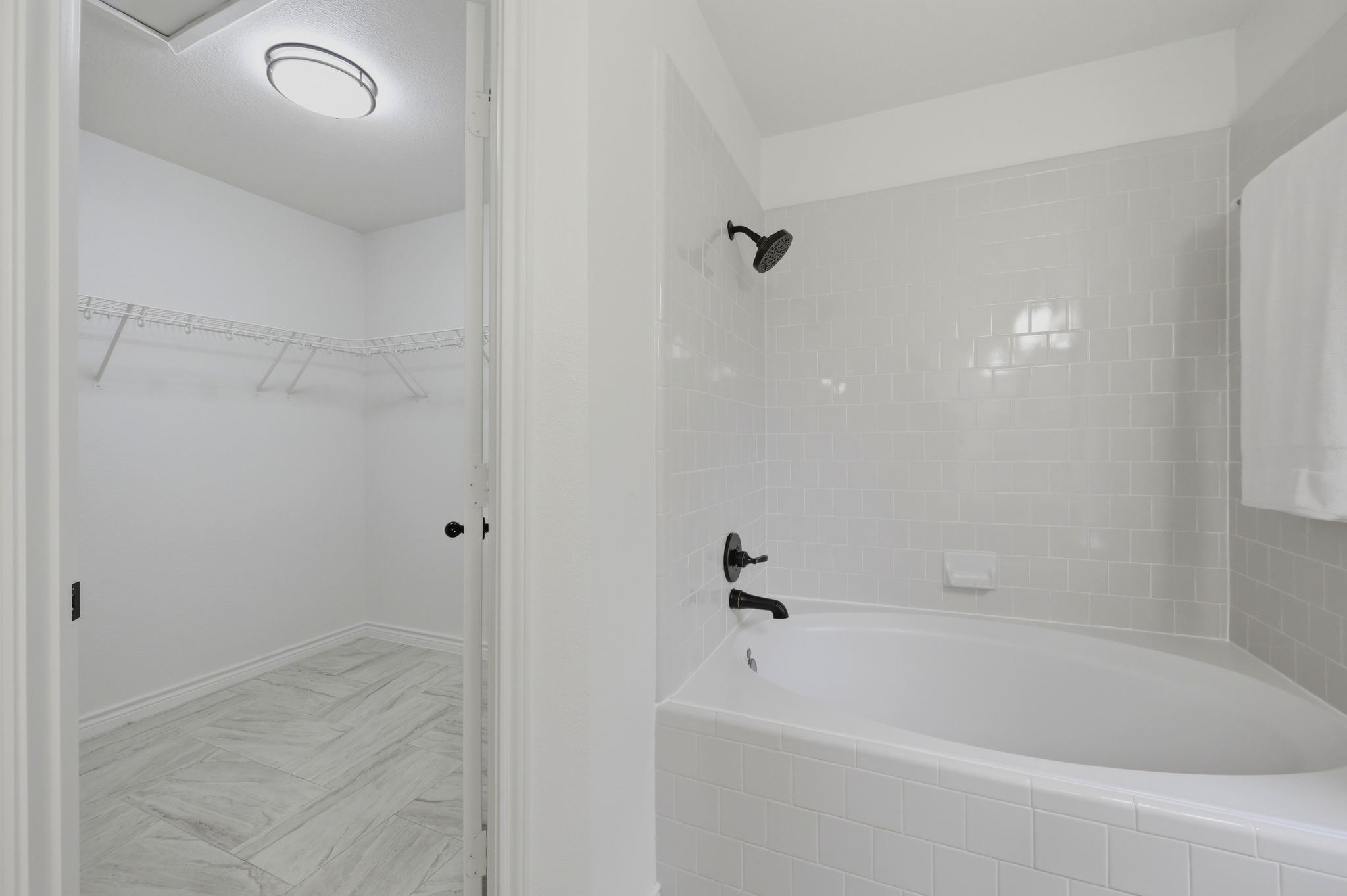 375 Rhodes Ln, Wimberley, TX 78676