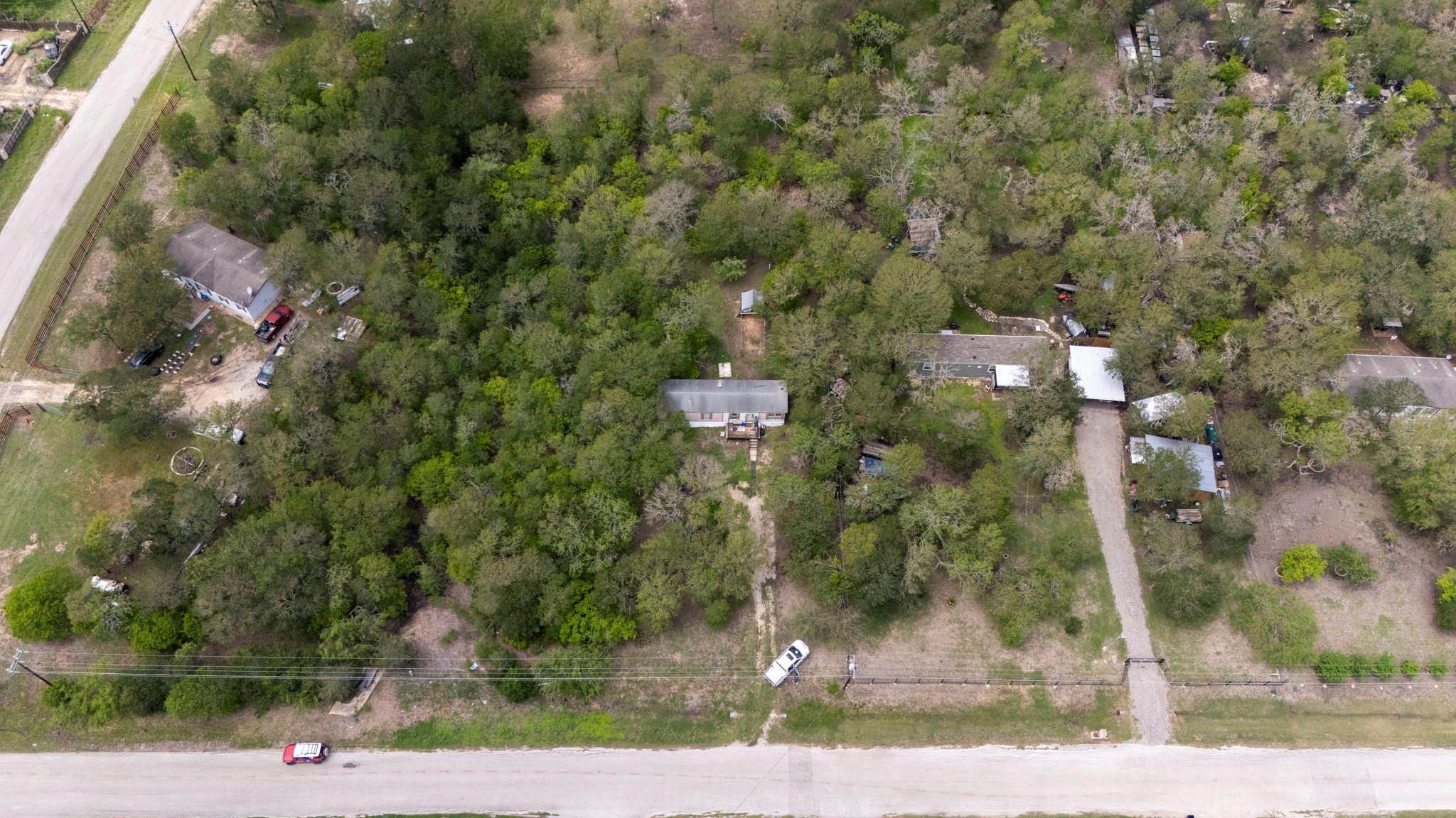 110 Oak Holw, Dale, TX 78616