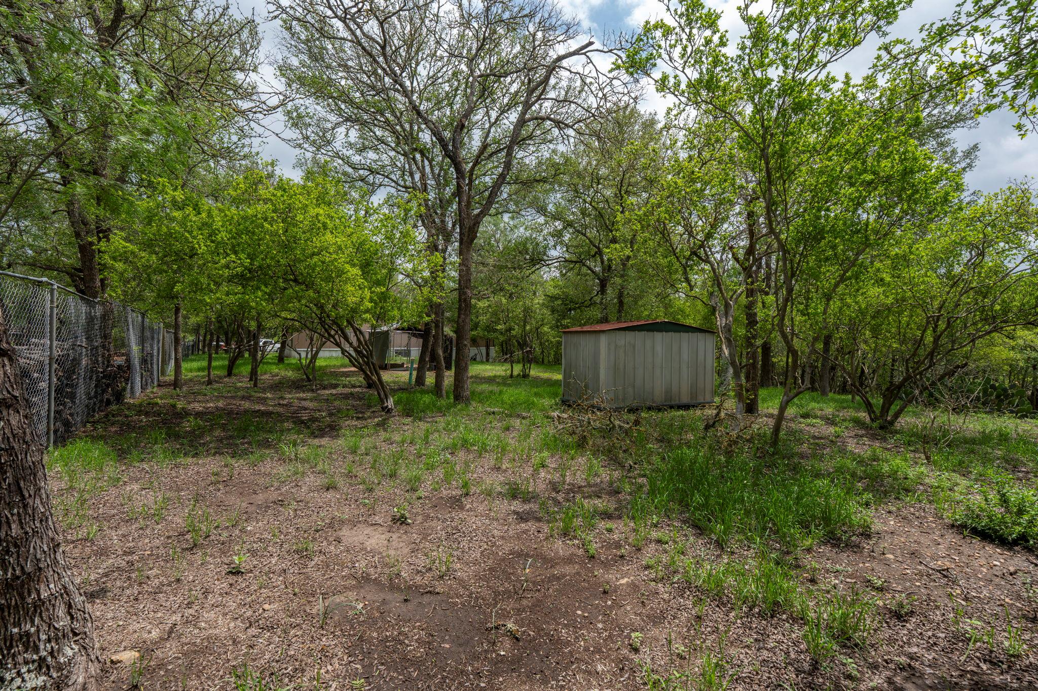 110 Oak Holw, Dale, TX 78616