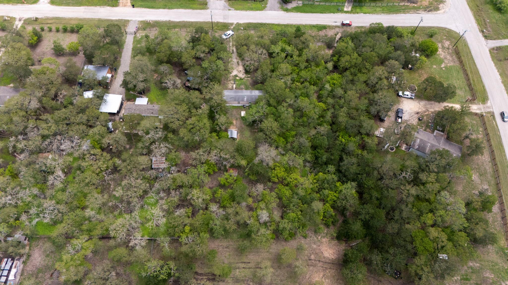 110 Oak Holw, Dale, TX 78616