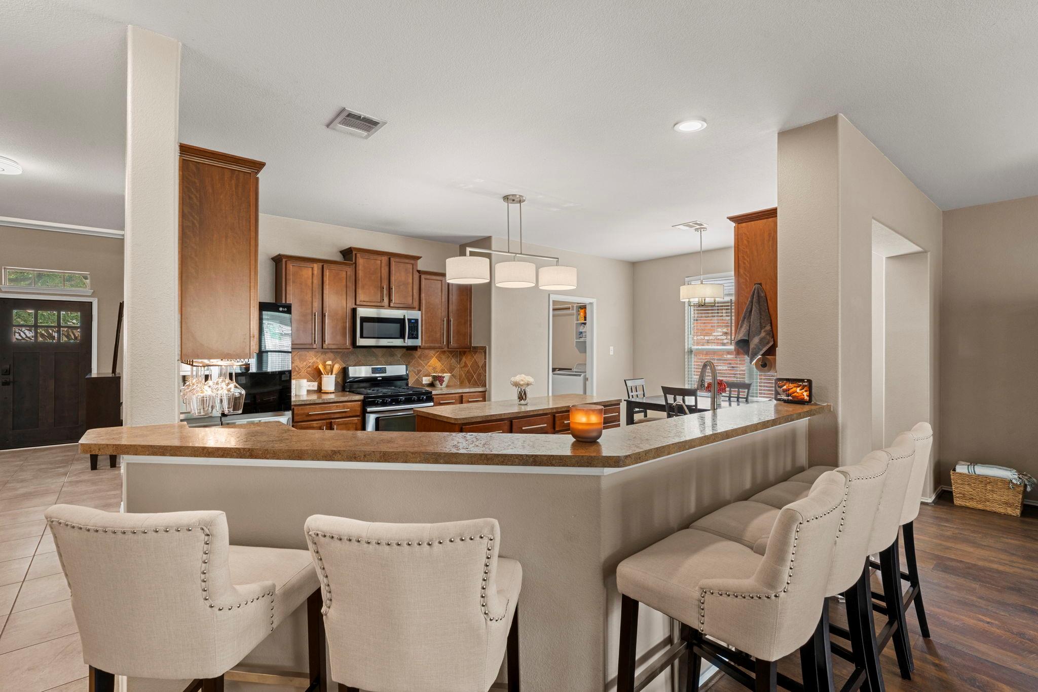 256 Willow City Vly, Buda, TX 78610