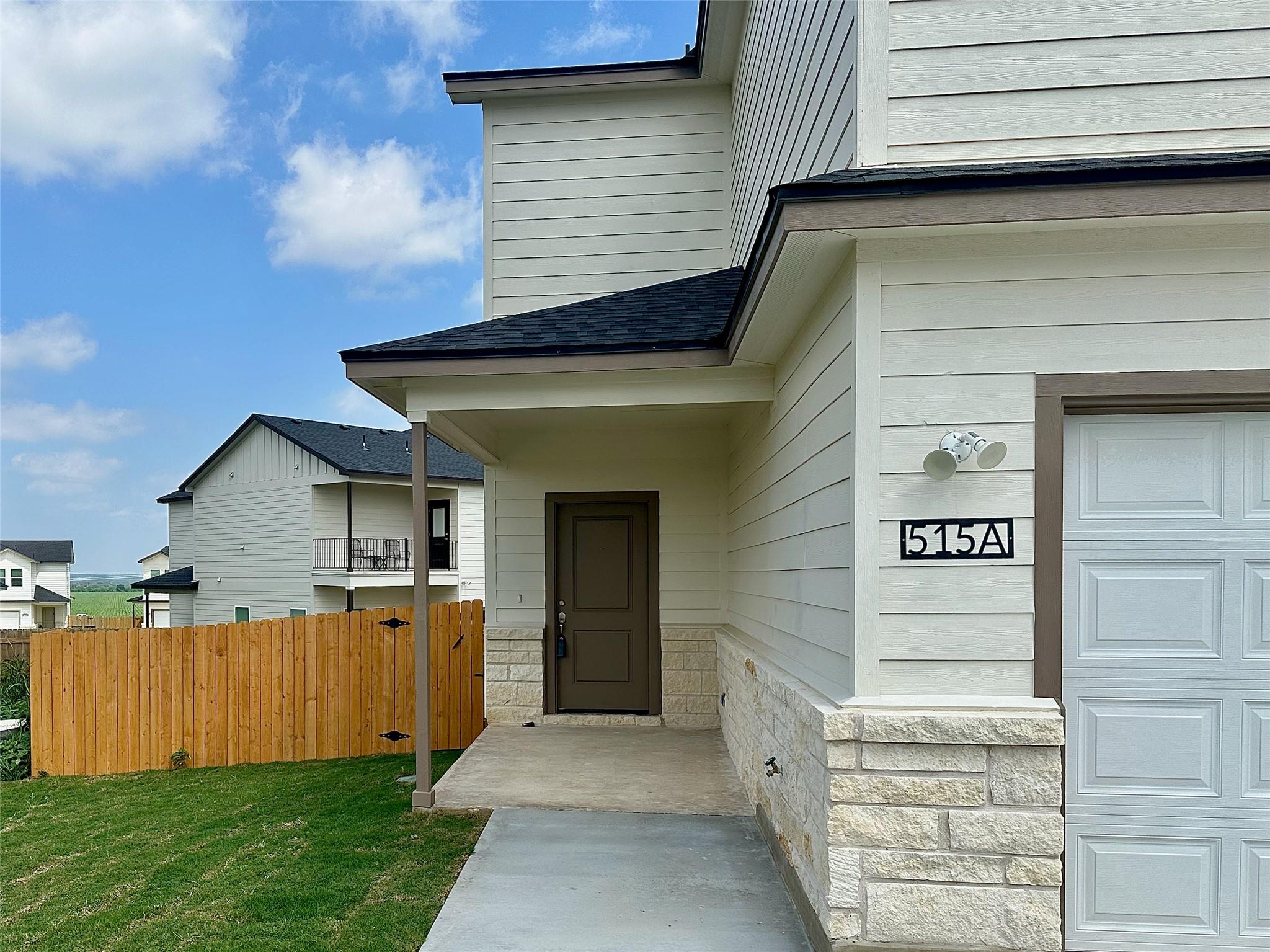 515 War Admiral Dr # A, Jarrell, TX 76537