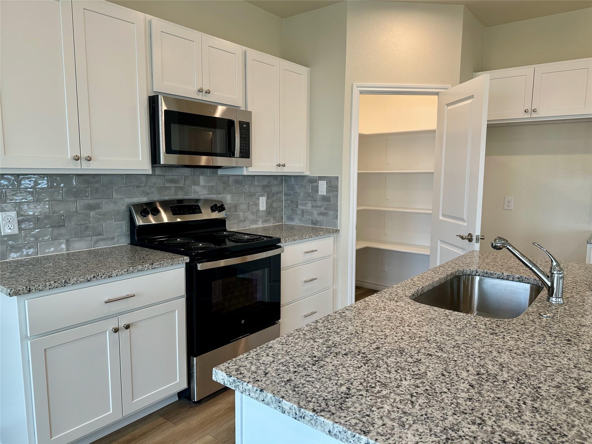 515 War Admiral Dr # A, Jarrell, TX 76537