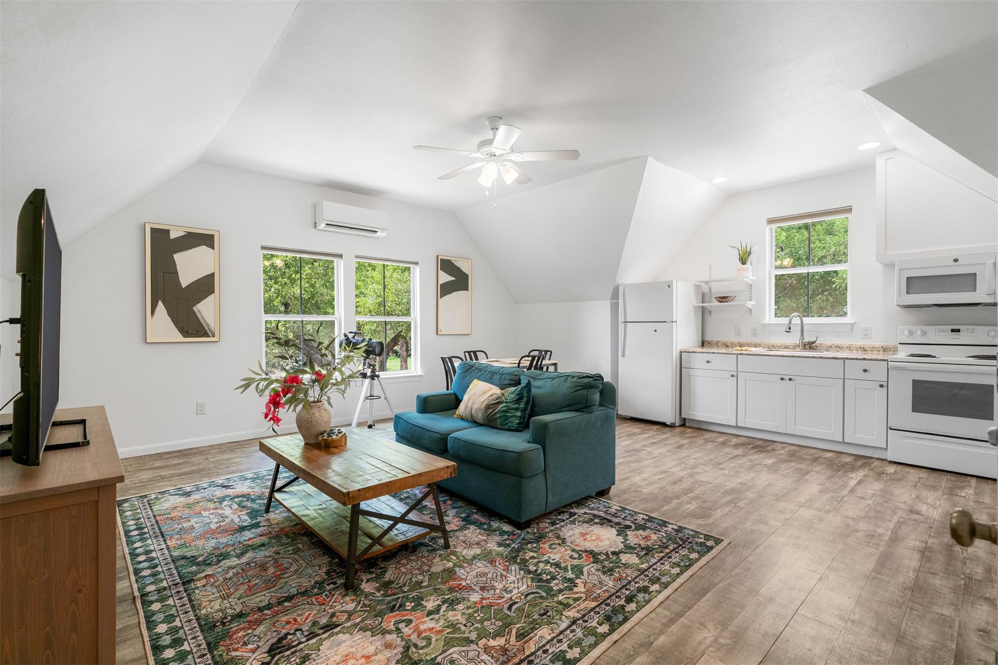 509 Victorian Gable Dr, Driftwood, TX 78619