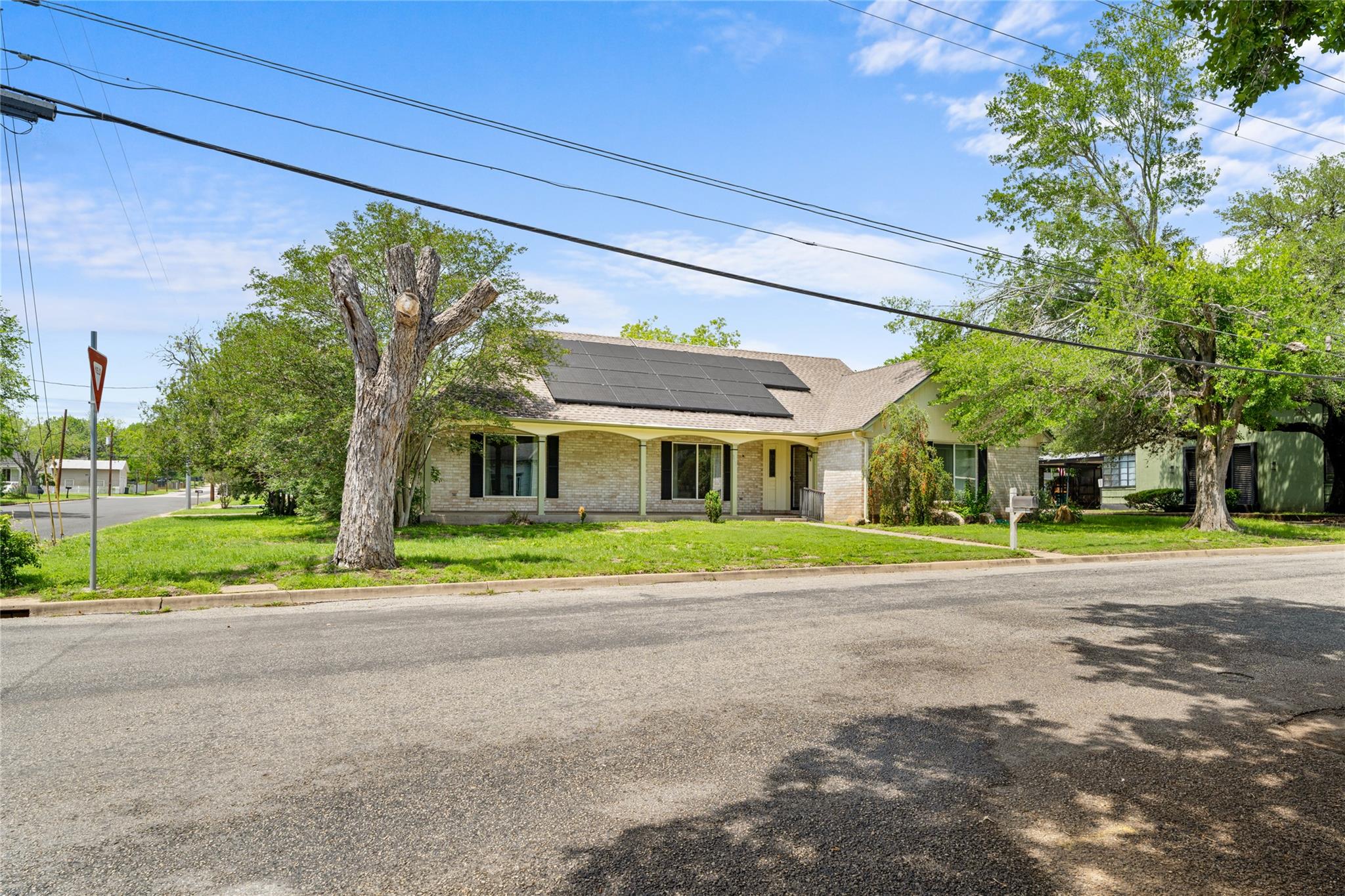 315 E Fannin St, La Grange, TX 78945