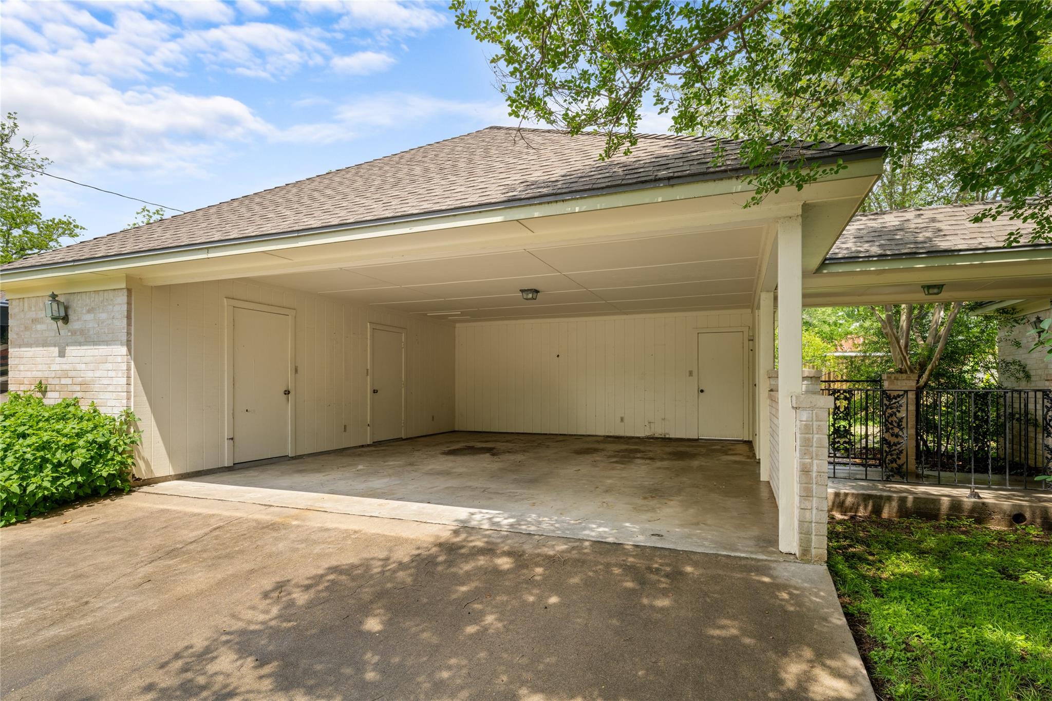 315 E Fannin St, La Grange, TX 78945