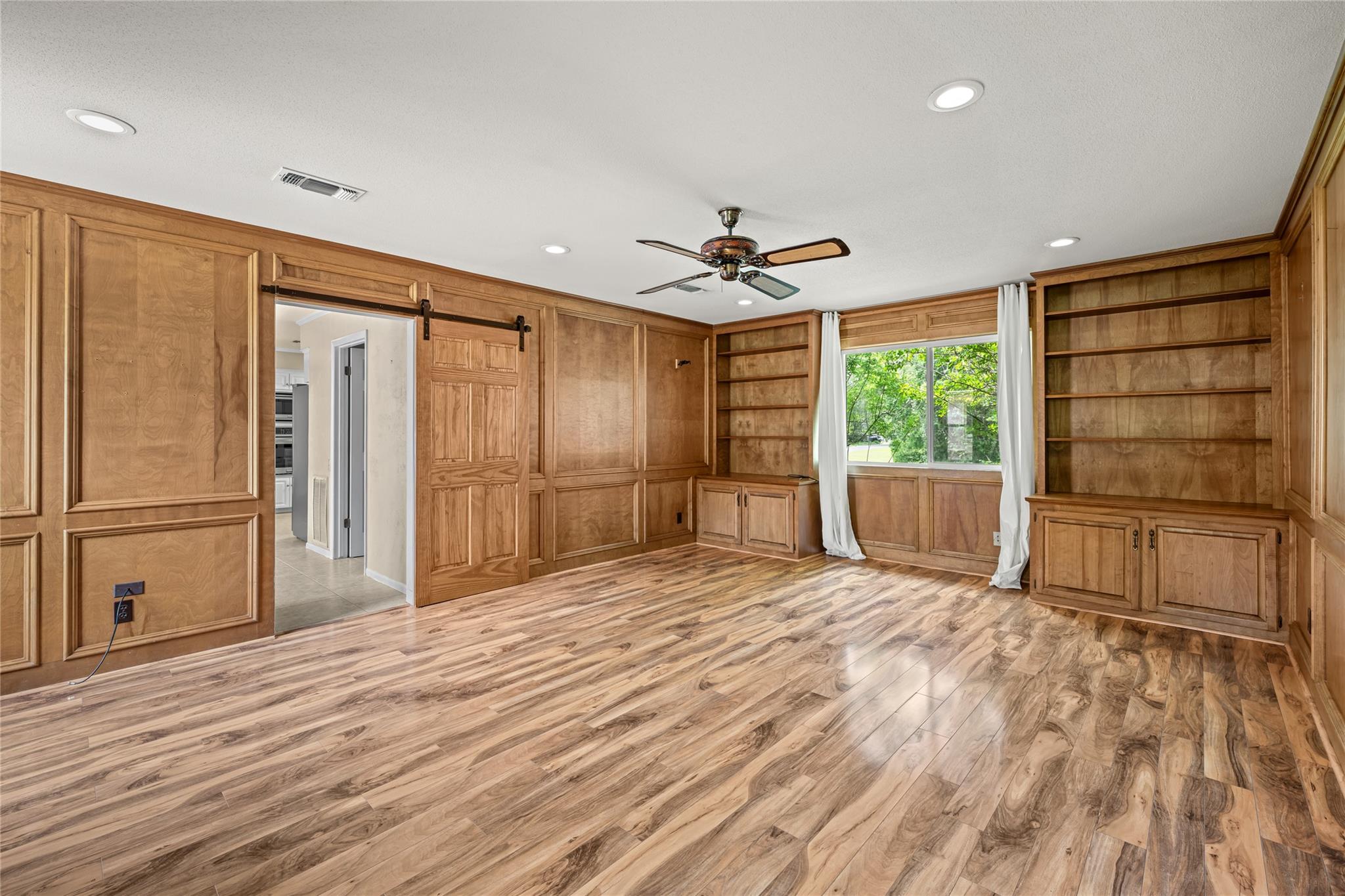 315 E Fannin St, La Grange, TX 78945