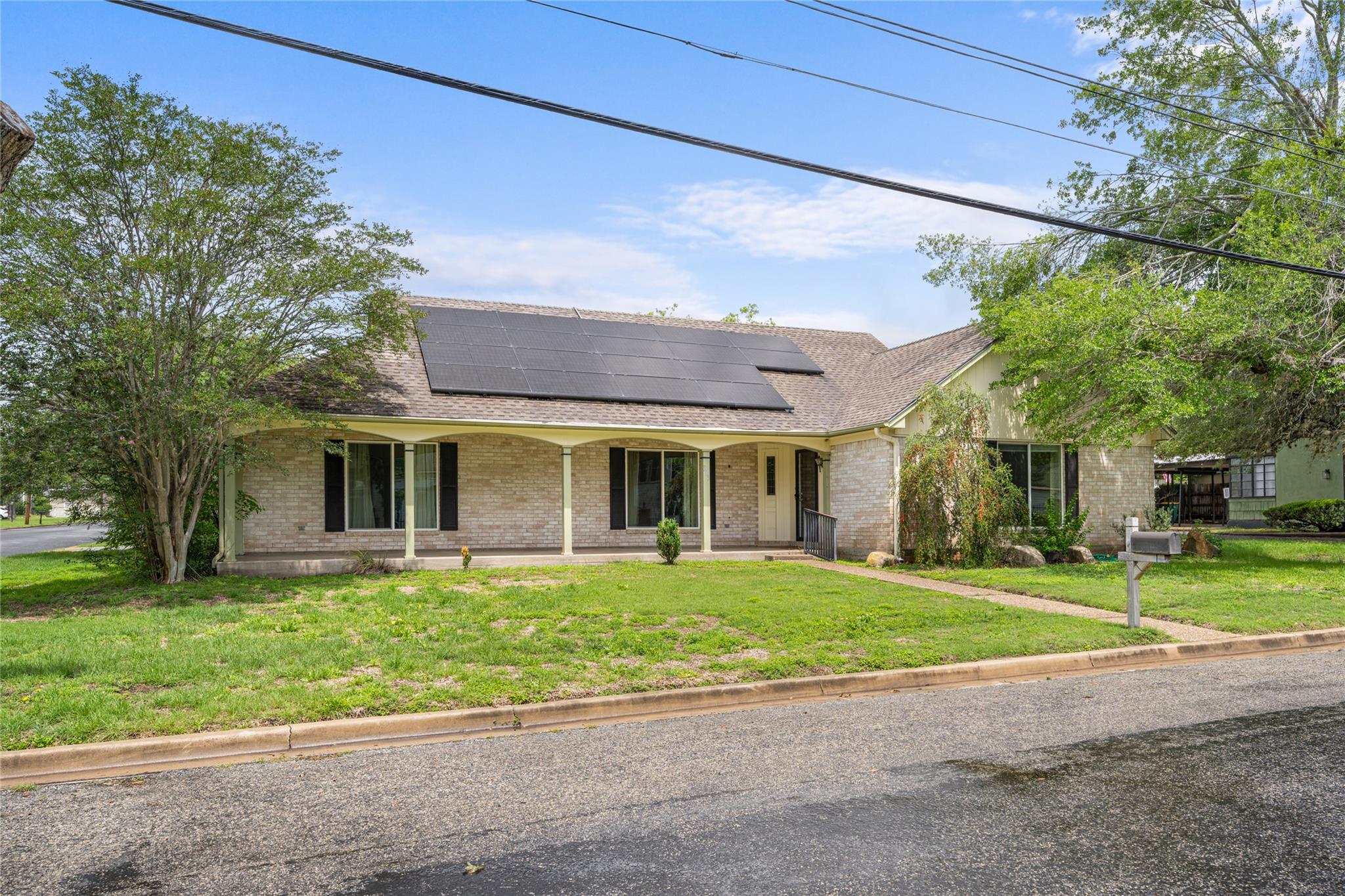 315 E Fannin St, La Grange, TX 78945