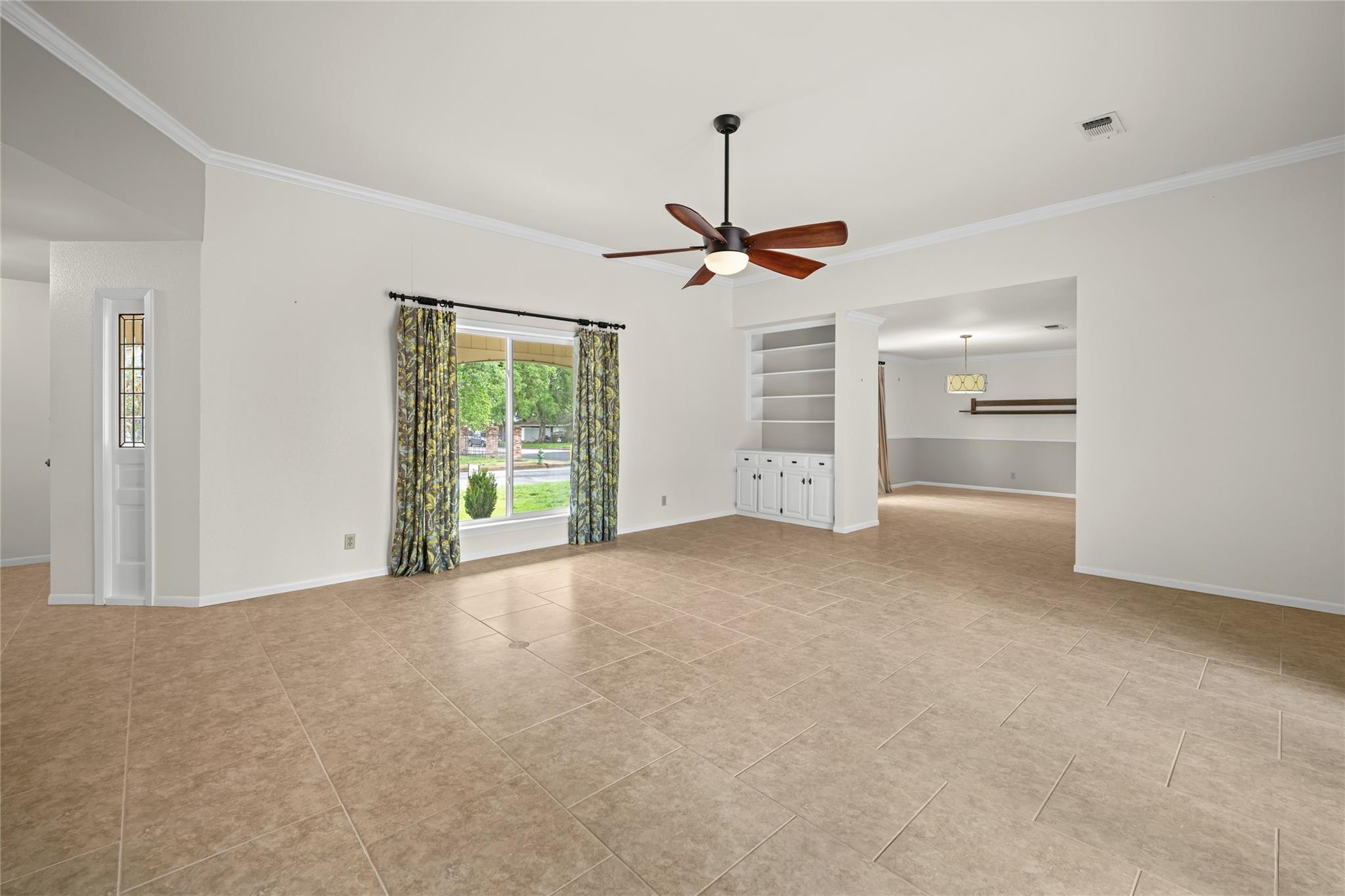 315 E Fannin St, La Grange, TX 78945