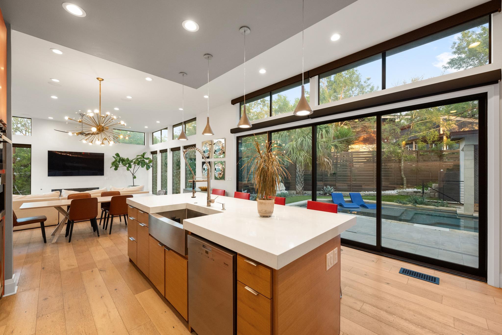 1201 Kenwood Ave, Austin, TX 78704