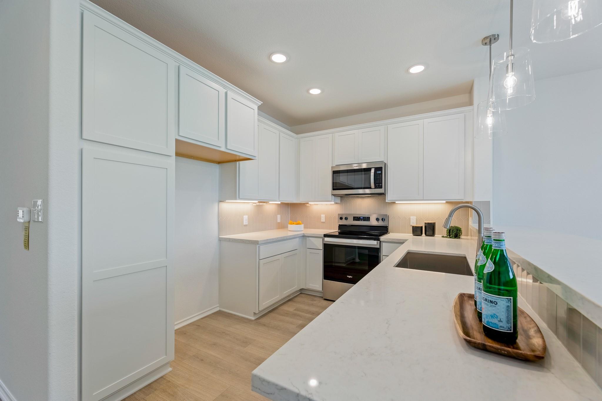 106 Tesla Cir, Round Rock, TX 78681
