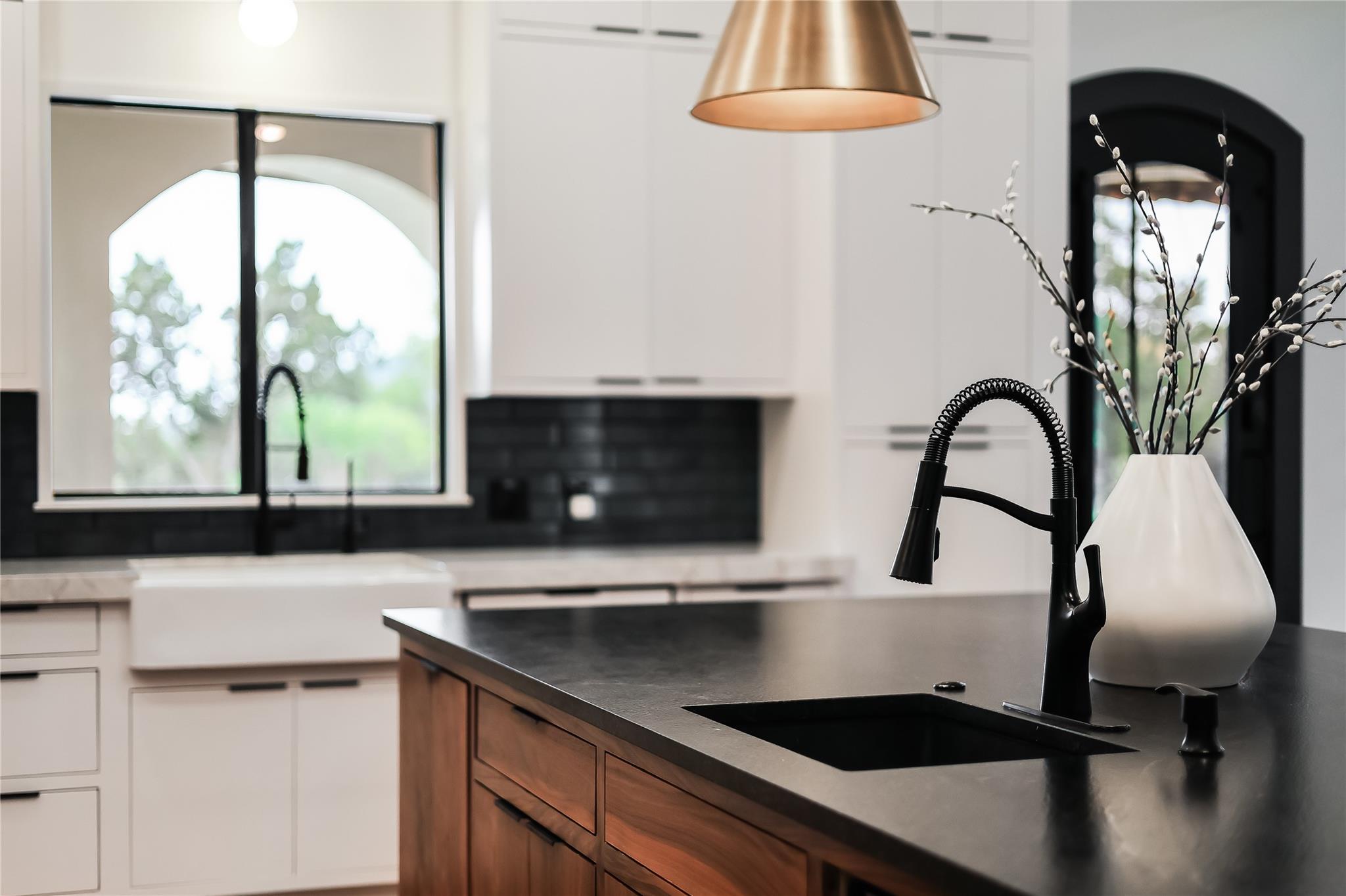 18725 Angel Mtn, Leander, TX 78641