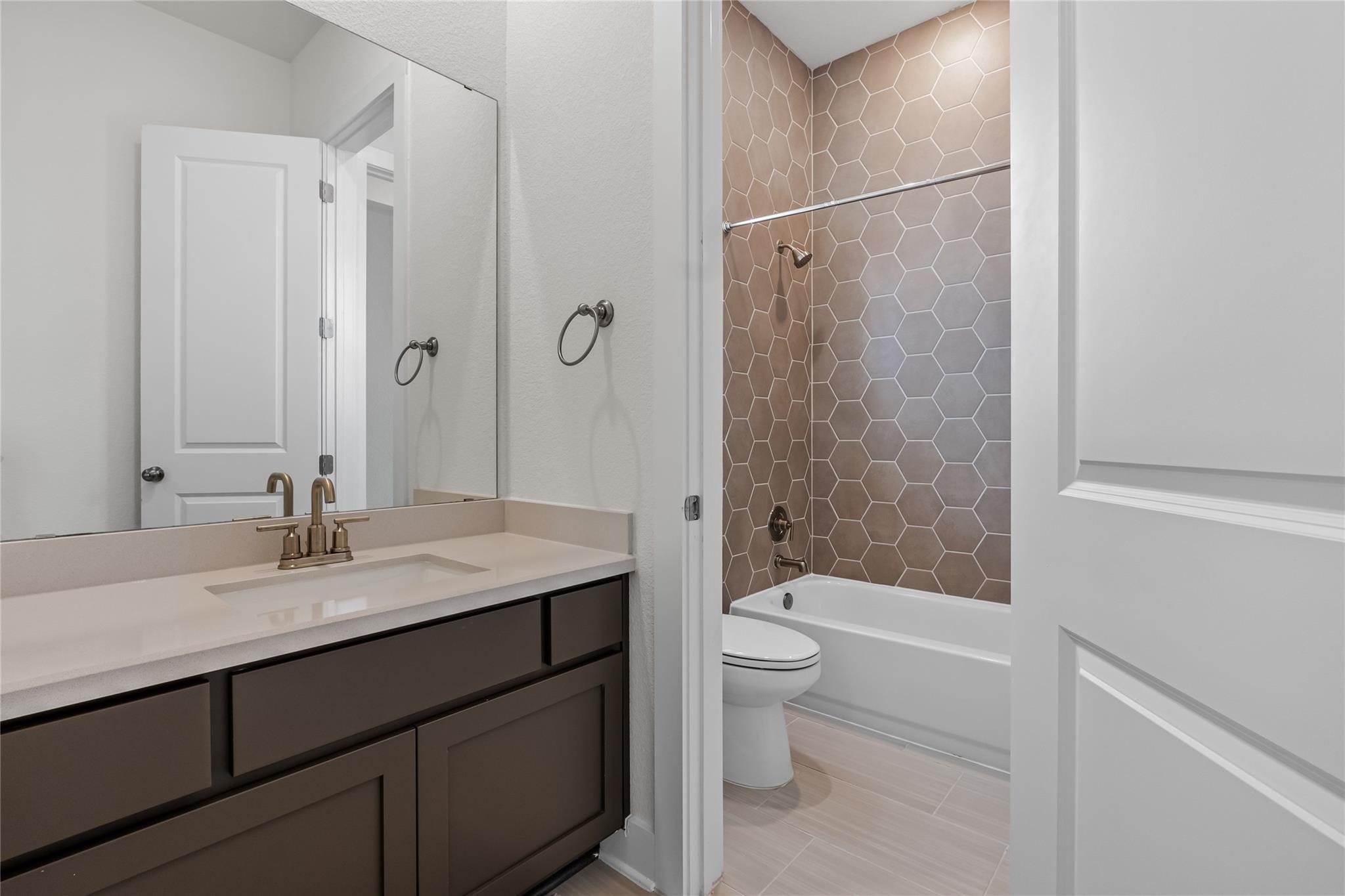 921 Trevi Fontana Dr, Leander, TX 78641