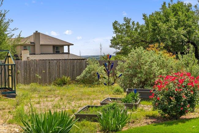 17700 Linkview Dr, Dripping Springs, TX 78620