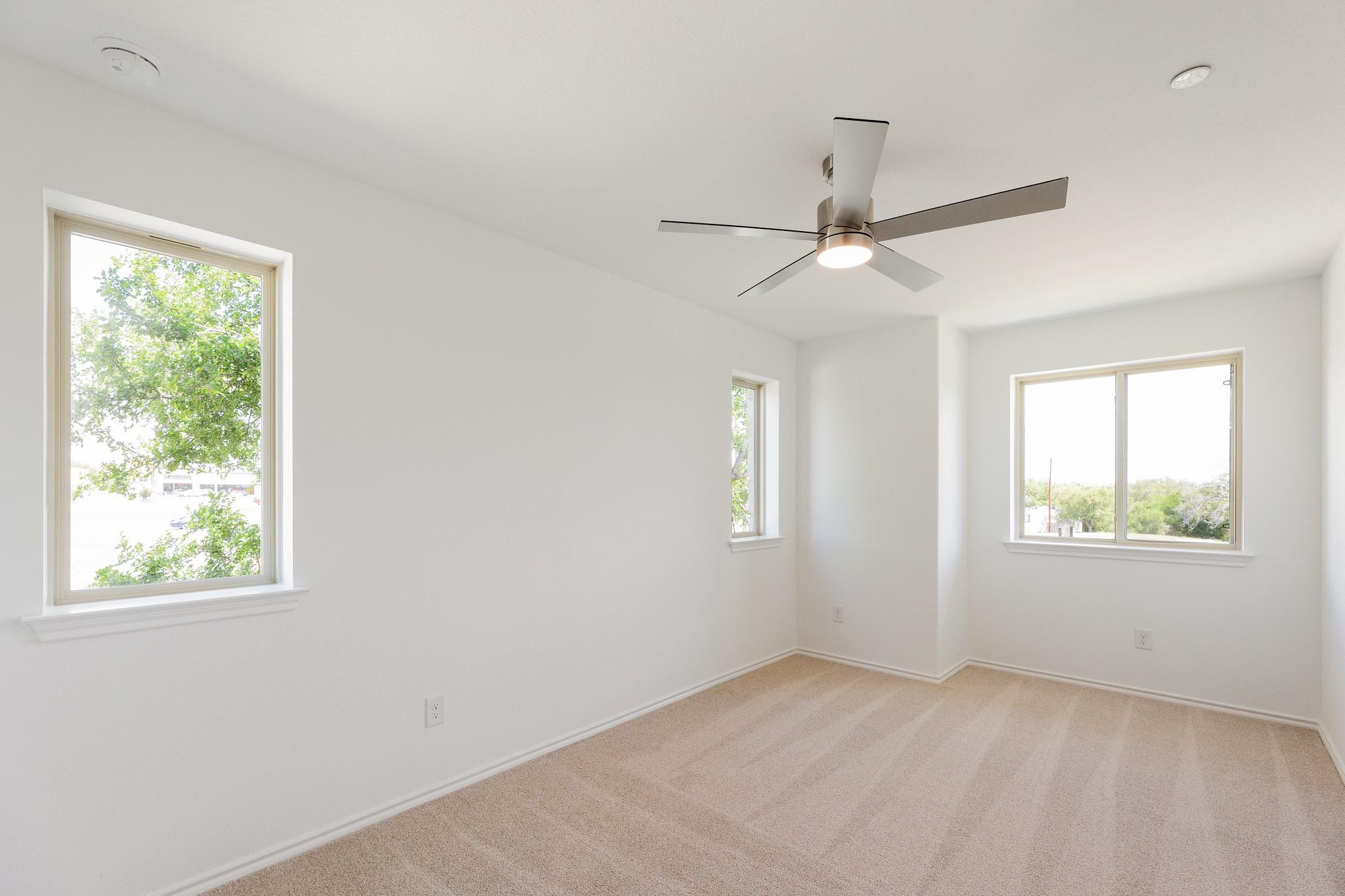 108 Tesla Cir, Round Rock, TX 78681
