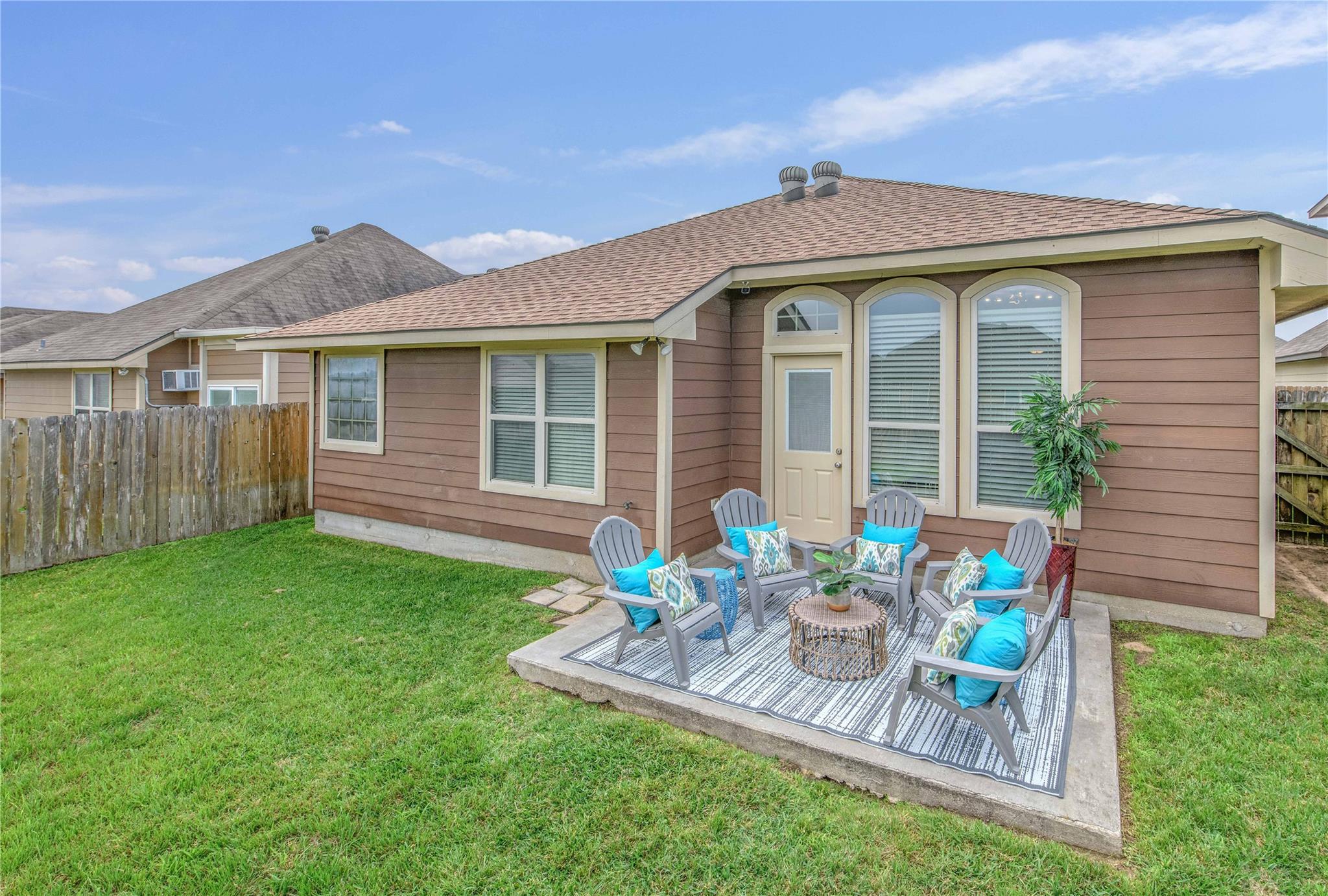 1058 Venice Dr, Bryan, TX 77808